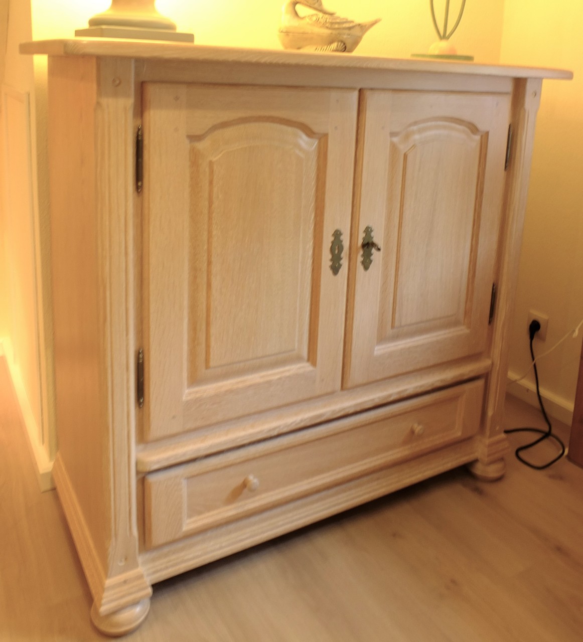 Schlafzimmer Weißensee / Wäschekommode / Anrichte mit Türen und Schublade / Ausstellungsstück zum Sonderpreis 1.970,00 €