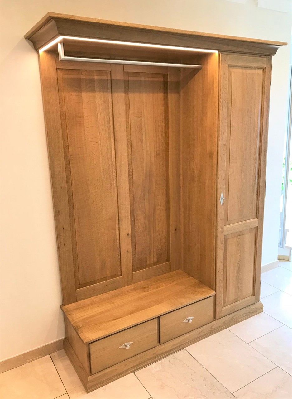 Montreux Standgarderobe / Maßgarderobe / Breite 160 cm Höhe 204 cm Tiefe 51 cm / Garderobe Eiche massiv gelaugt - auch in Buche oder Kirschbaum möglich