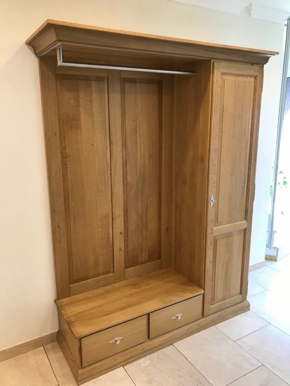 Montreux Standgarderobe / Maßgarderobe / Breite 160 cm Höhe 204 cm Tiefe 51 cm / Garderobe Eiche massiv gelaugt - auch in Buche oder Kirschbaum möglich