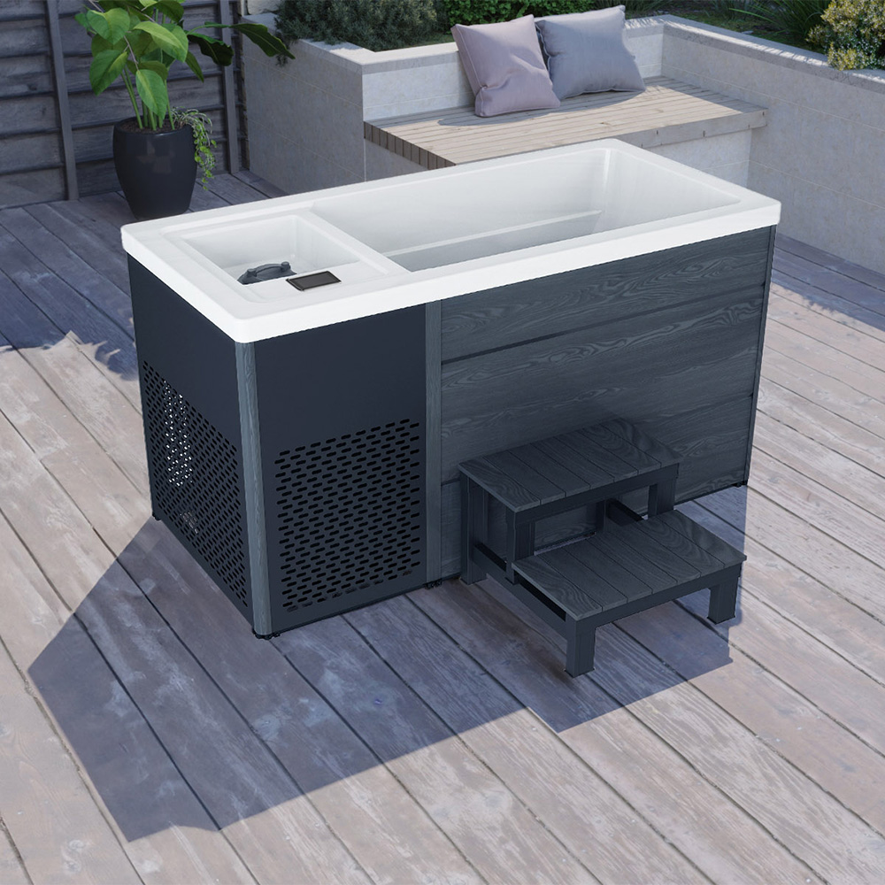 Outdoor Badewanne RIVER – Mit Treppe und Thermoabdeckung