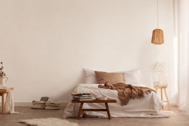 Non-woven wallpaper plains white cream 39030-2