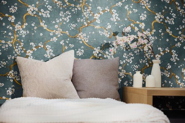 Non-woven wallpaper floral blue gold metallic 78199-4