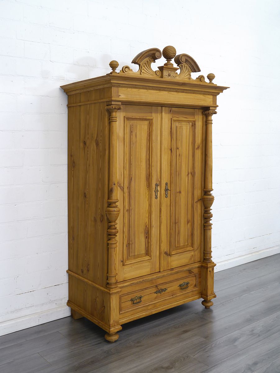 Antiker Kleiderschrank 2-türig Weichholz B: 108 cm -11849- | Antike Möbel