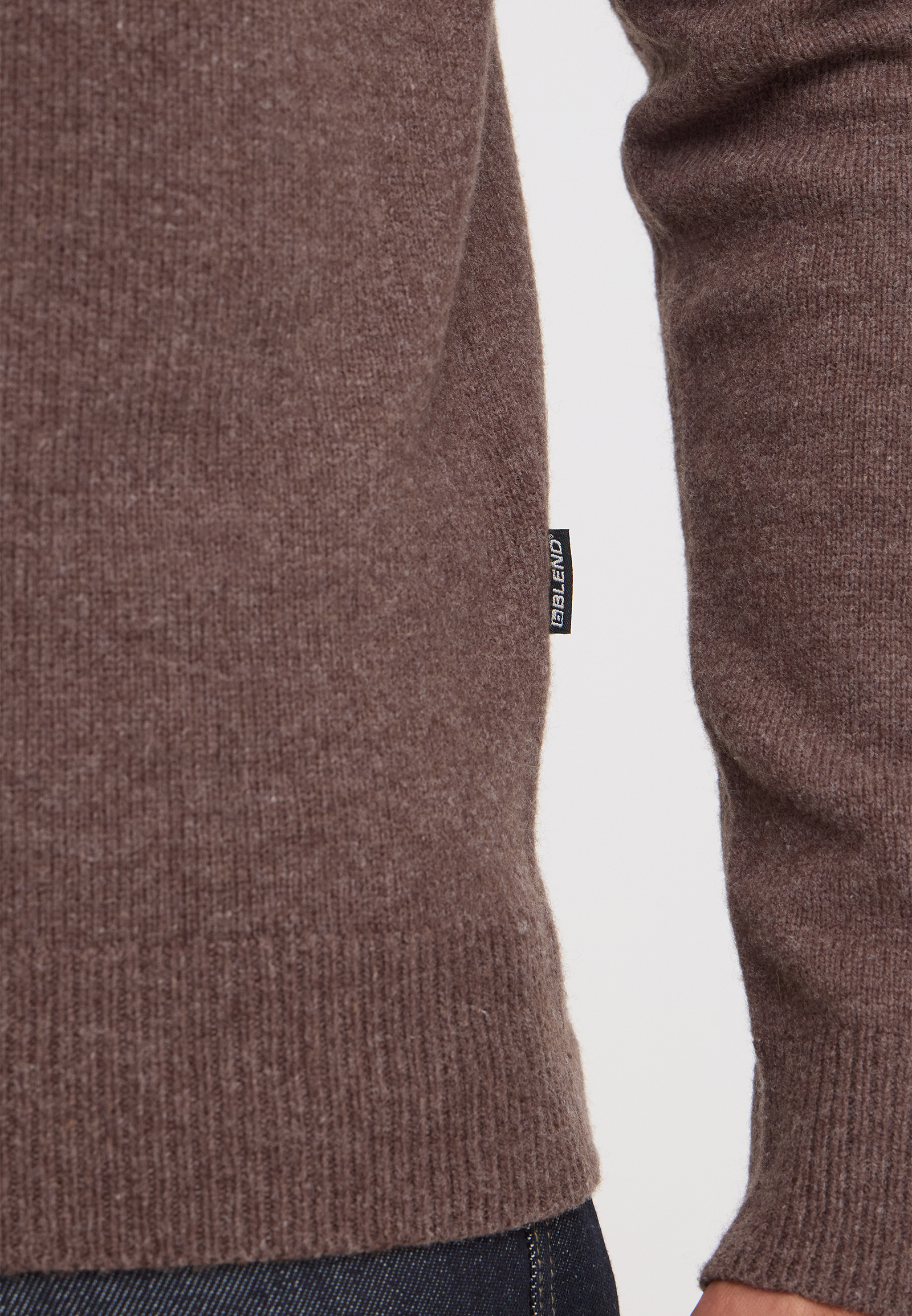 Klassischer Strickpullover Knopfleiste Rippbündchen Klassischer Strickpullover Knopfleiste Rippbündchen