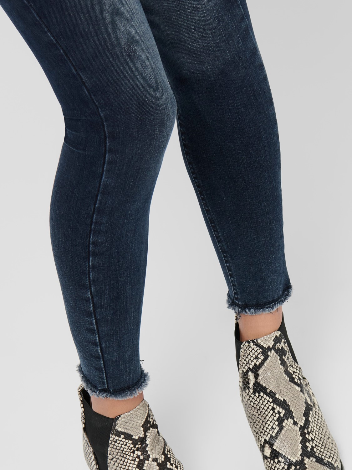 Damen Skinny Ankle Jeans Cropped Stretch Denim Hose ONLBLUSH Fransen Damen Skinny Ankle Jeans Cropped Stretch Denim Hose ONLBLUSH Fransen