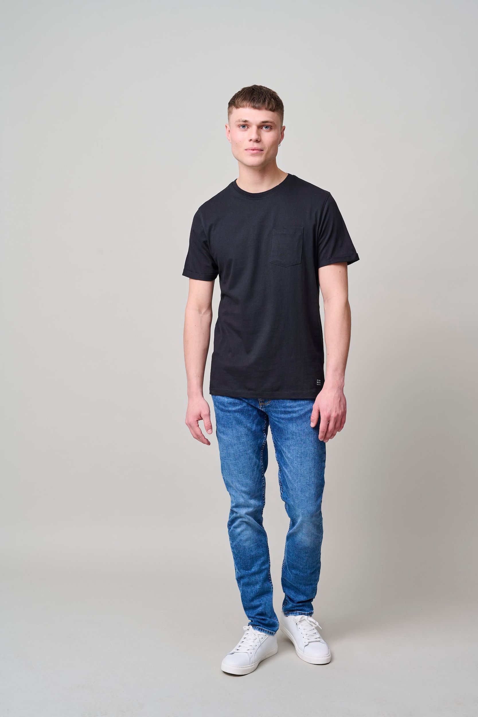 Rundhals T-Shirt Stretch Kurzarm Shirt Einfarbiges Basic aus Baumwolle Rundhals T-Shirt Stretch Kurzarm Shirt Einfarbiges Basic aus Baumwolle