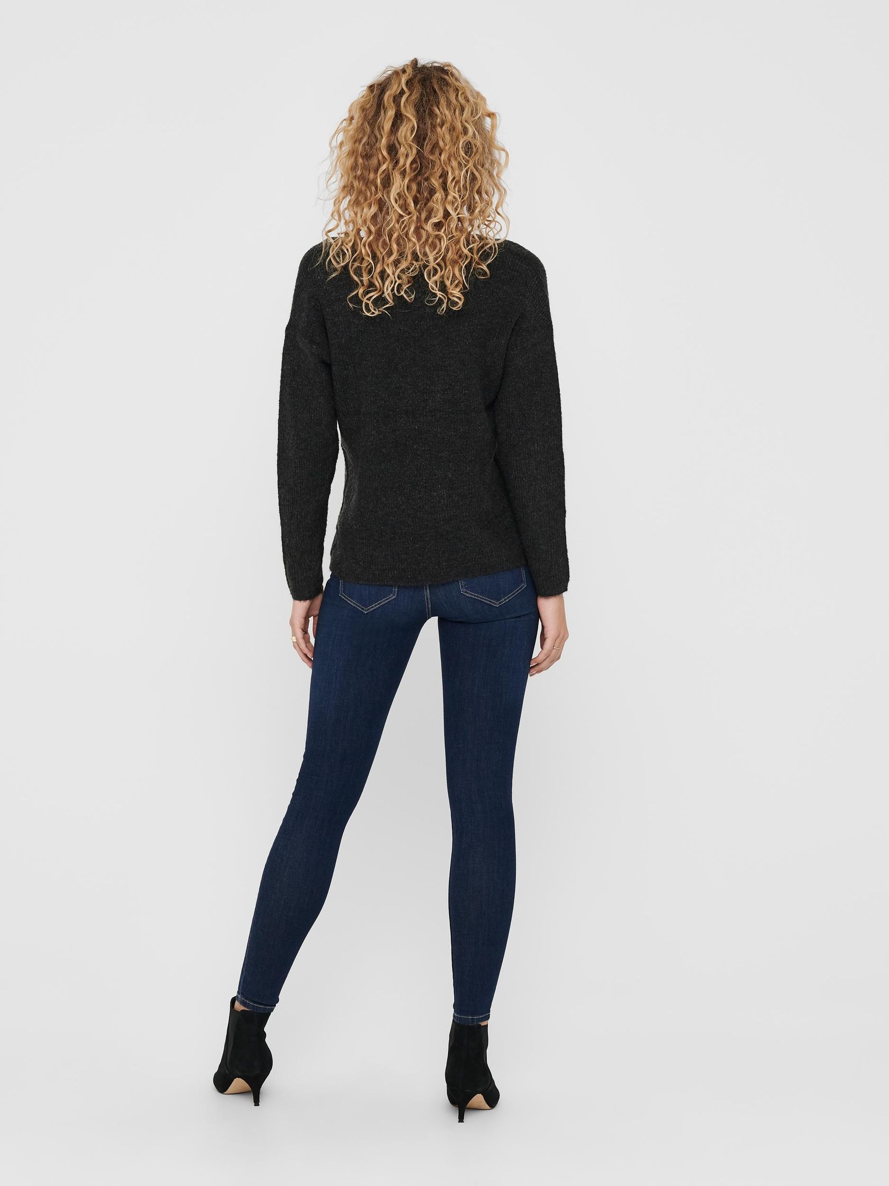ONLY_SpringSummer2020_3525747_15204588_4.jpg Warmer Strickpullover Stretch Sweater V-Ausschnitt Langarm ONLDANIELLA
