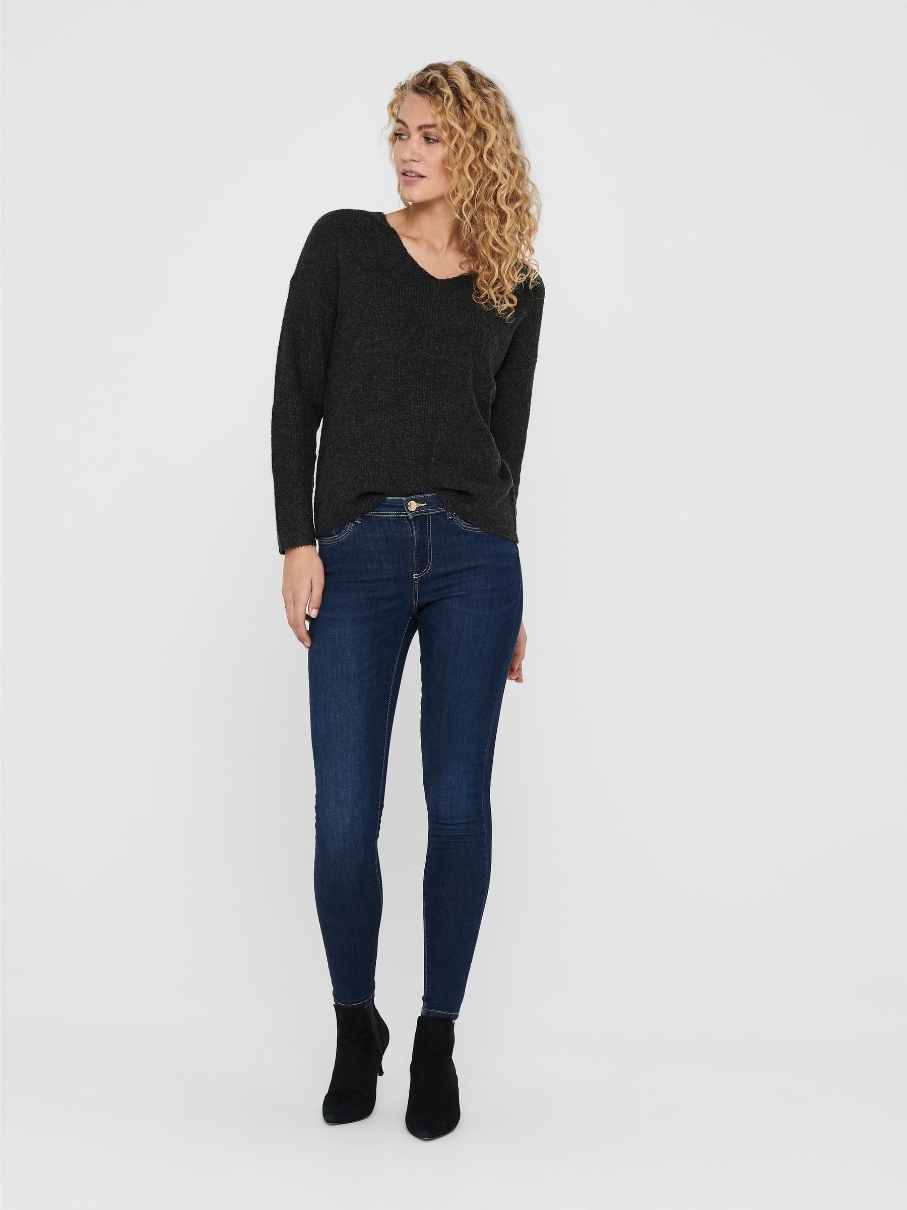 ONLY_SpringSummer2020_3525747_15204588_5.jpg Warmer Strickpullover Stretch Sweater V-Ausschnitt Langarm ONLDANIELLA
