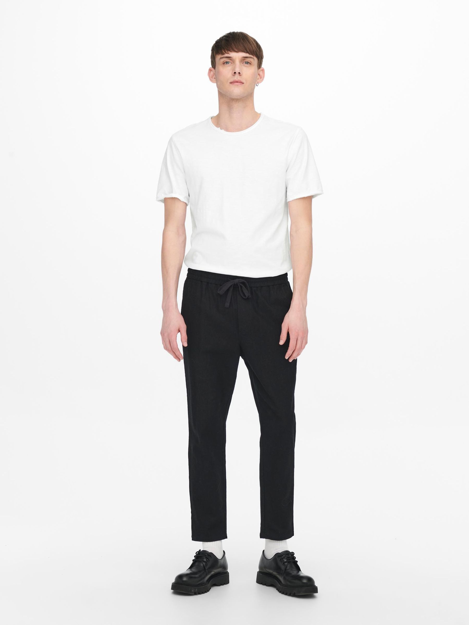 ONLY&SONS_Noos2023_3577876_22017822_5.jpg Rundhals T-Shirt Langes Kurzarm Shirt Basic aus Baumwolle ONSBENNE