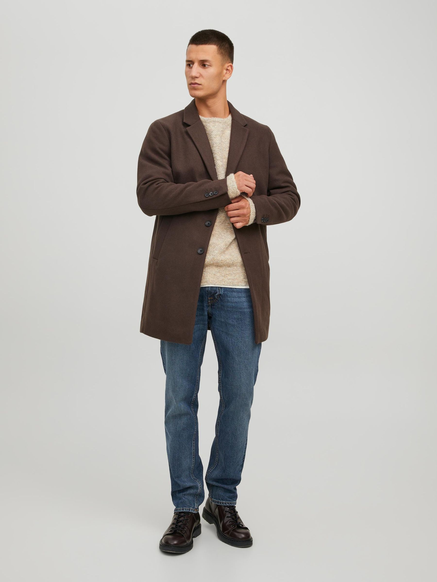 JACK&JONES_FallWinter2020_3910804_12171374_6.jpg Klassischer Woll Mantel Kurzer Coat Elegante Übergangjacke JJEMOULDER