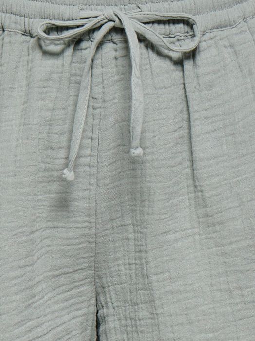 Only Kurze Struktur Stoff Shorts ONLTHYRA – Hellgrün, Bild 3