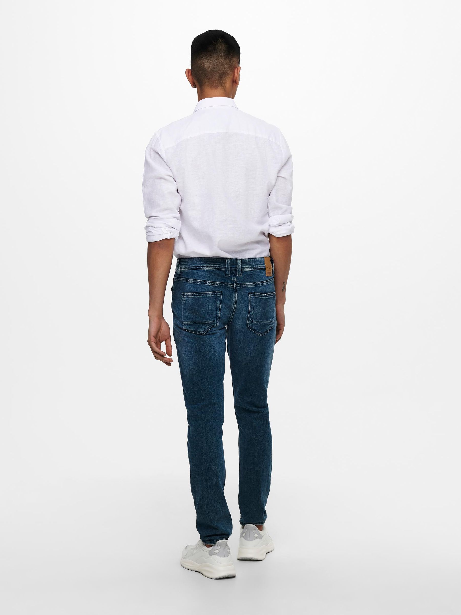 ONLY&SONS_SpringSummer2019_2955891_22012321_4.jpg Leichtes Langarm Hemd ONSCAIDEN