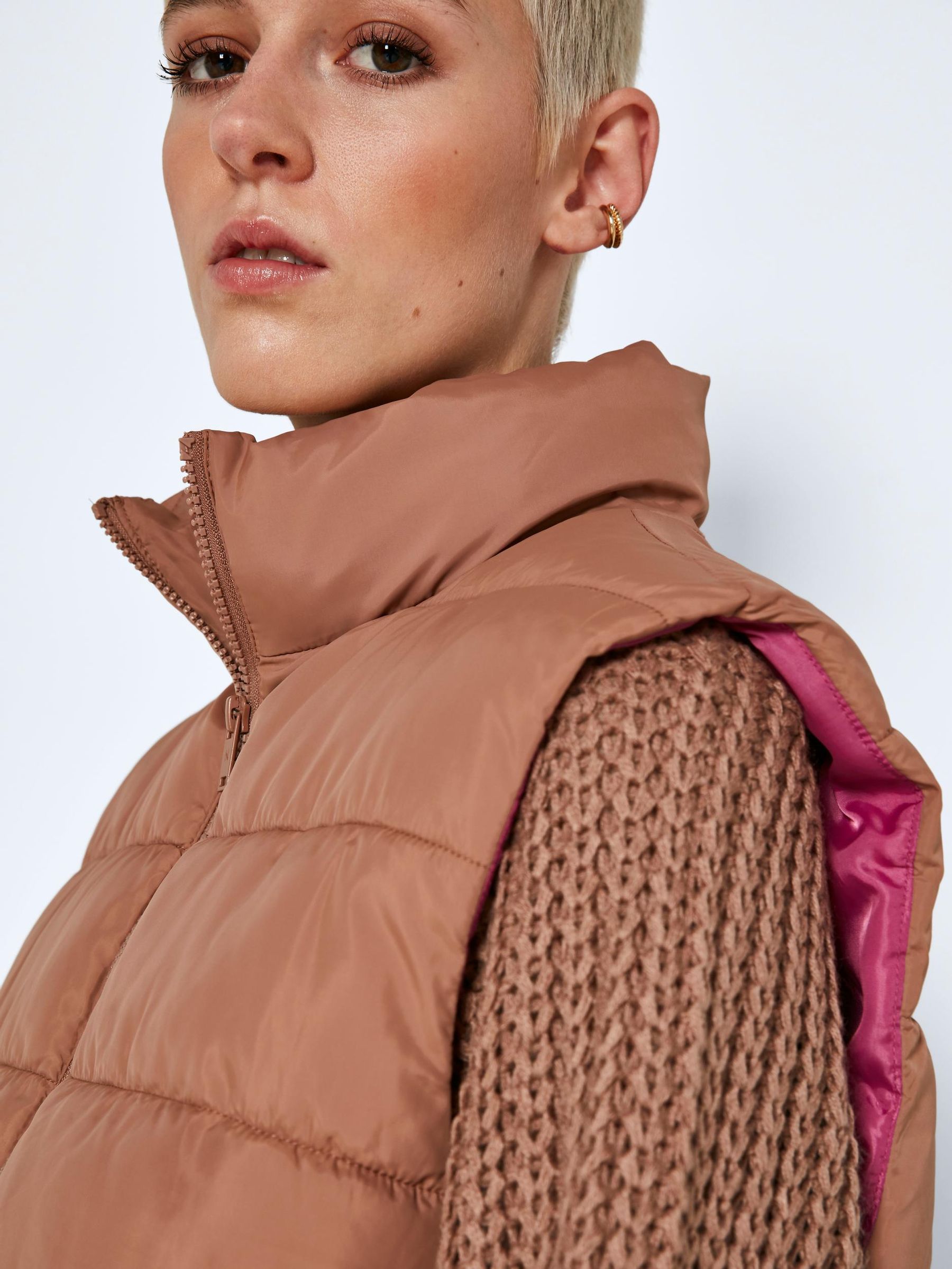 NOISY-MAY_Noos2022_3799547_27019150_5.jpg Puffer Weste NMMARCUS