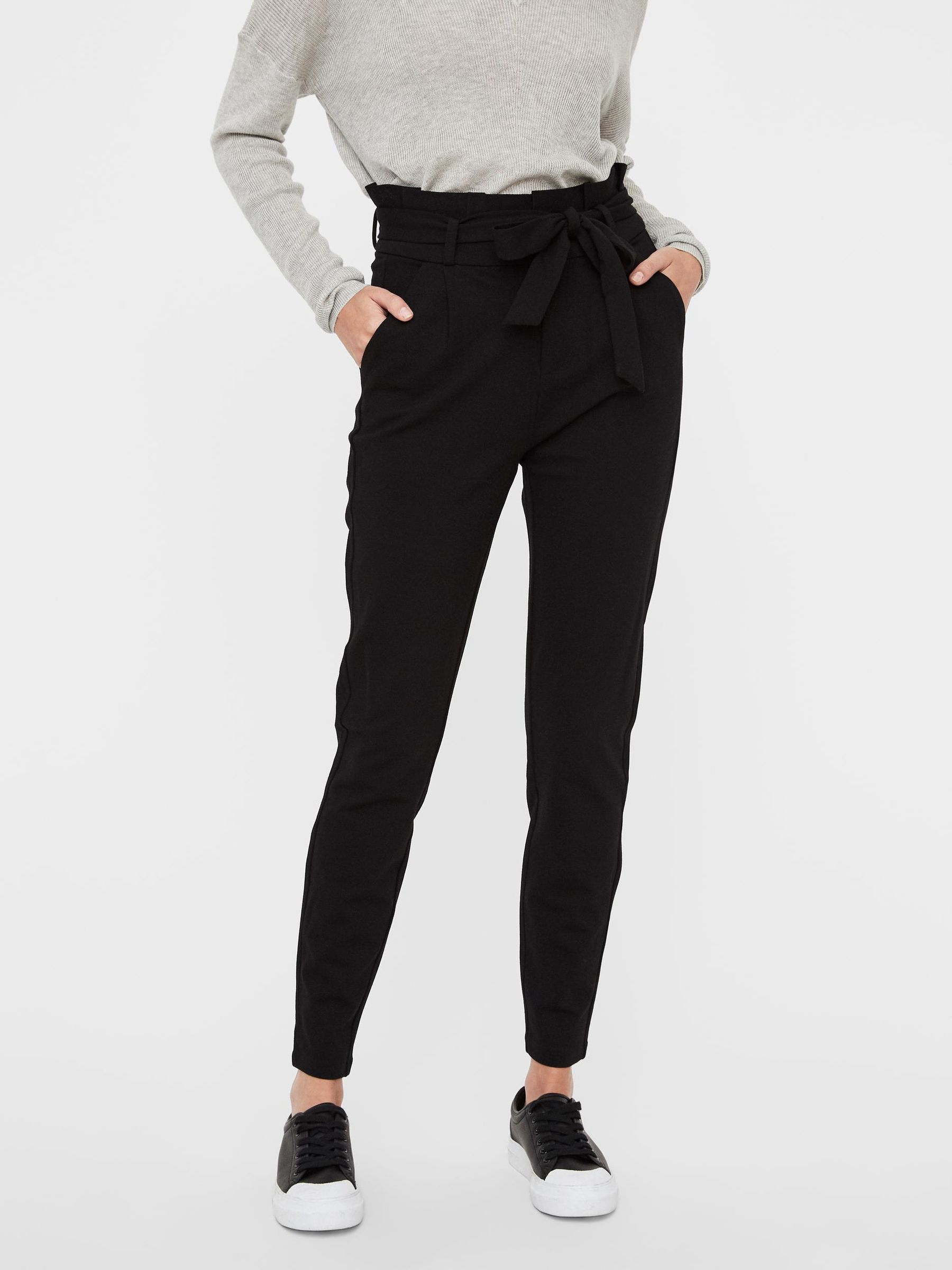 VERO-MODA_Noos2023_2885790_10205932_3.jpg Paperbag Stoffhose mit Bindeband VMEVA