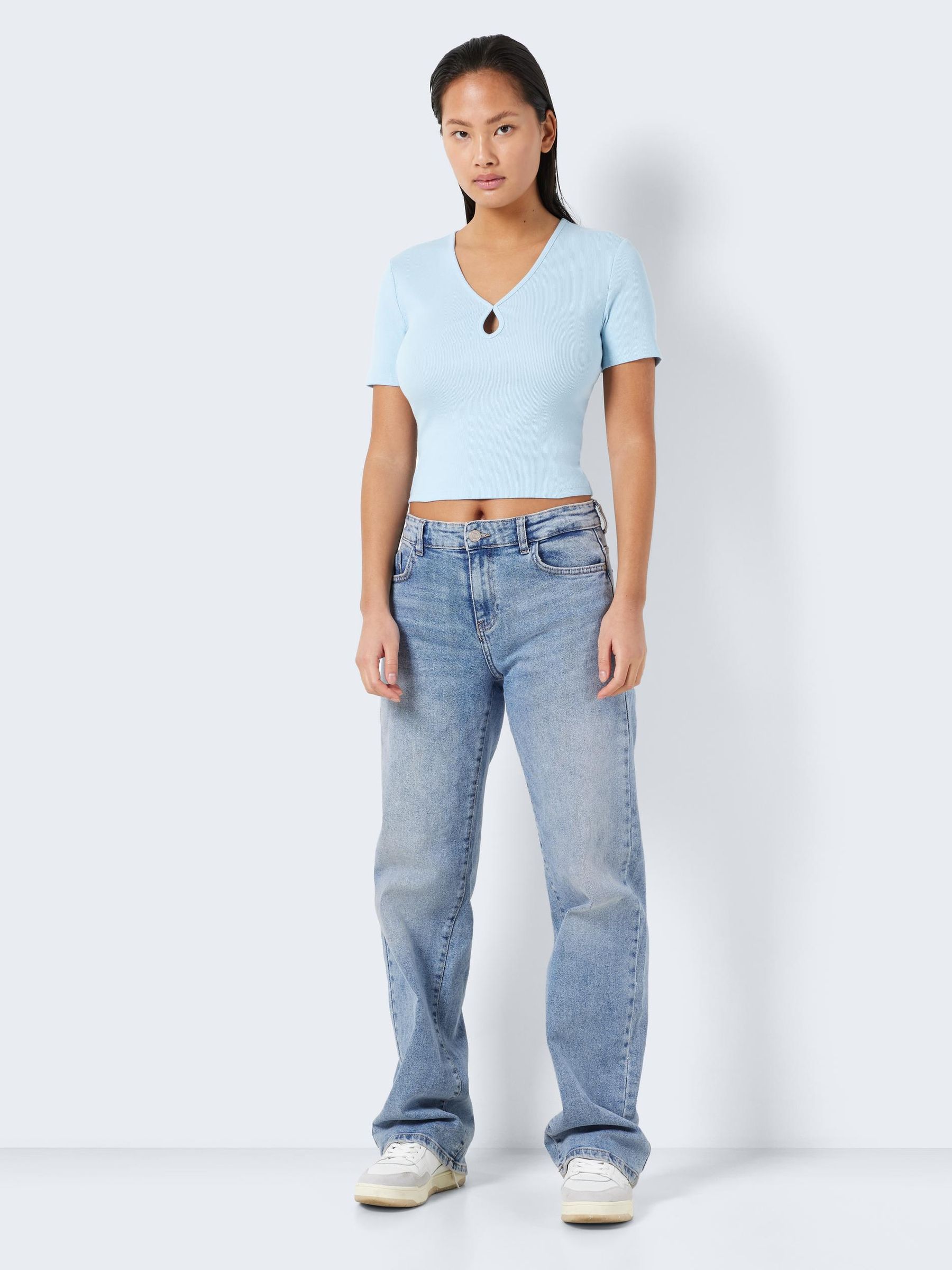 NOISY-MAY_SpringSummer2023_4129006_27024165_7.jpg Cut-Out Oberteil NMMAYA