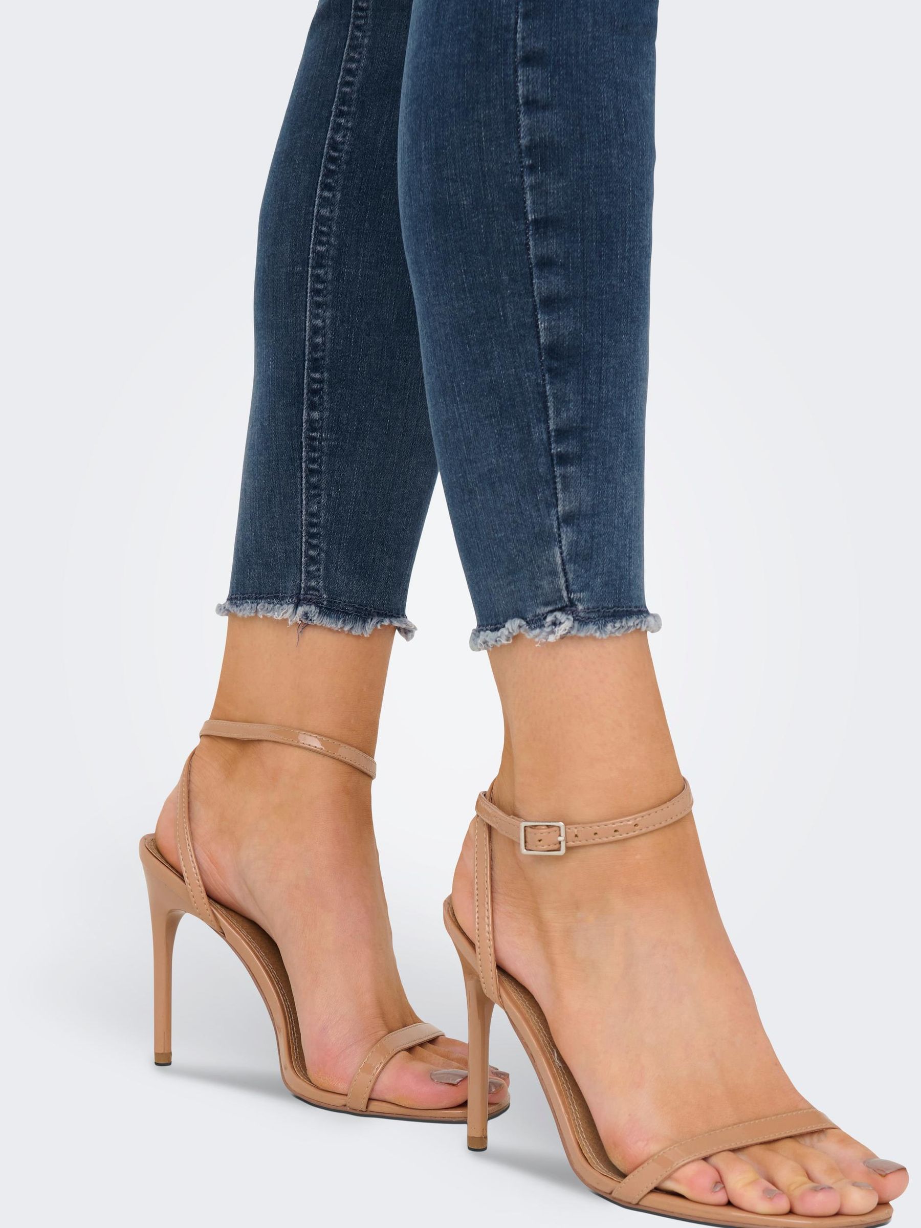 ONLY_Noos2023_3533166_15216970_5.jpg Skinny Fit Jeans ONLBLUSH