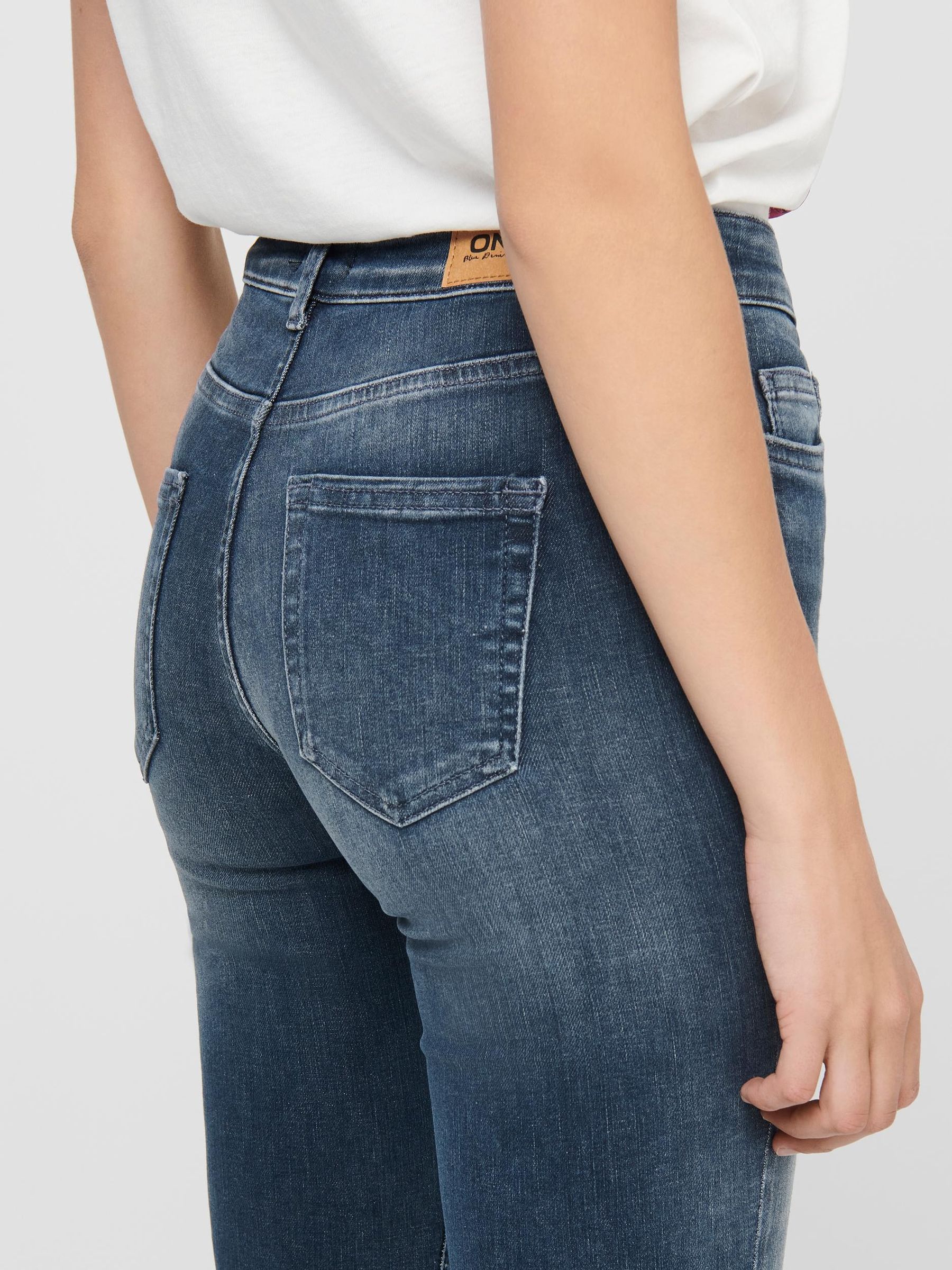 ONLY_Noos2023_3533166_15216970_7.jpg Skinny Fit Jeans ONLBLUSH
