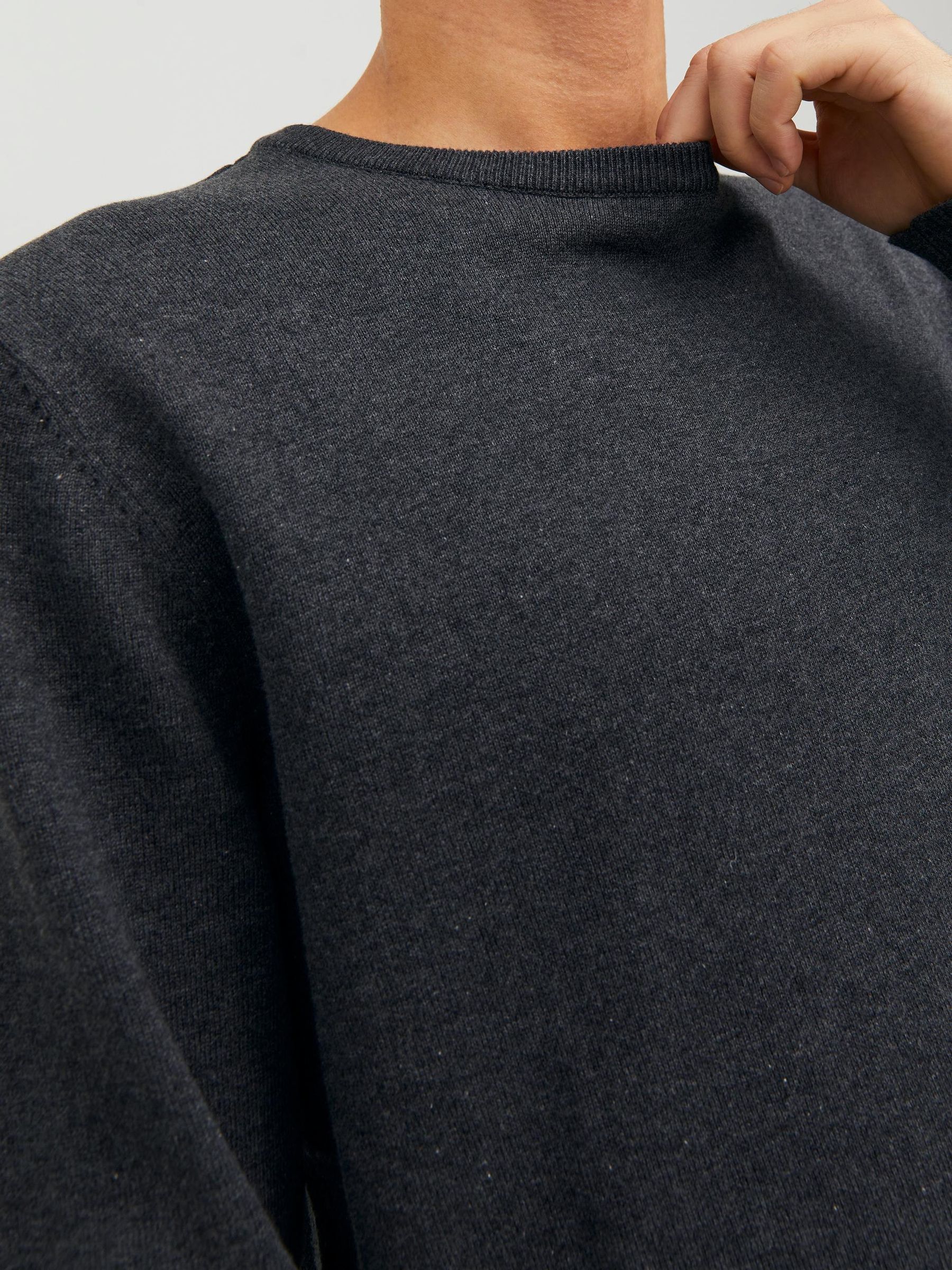 JACK&JONES_Noos2023_2813489_12137190_3.jpg Strickpullover JJEBASIC