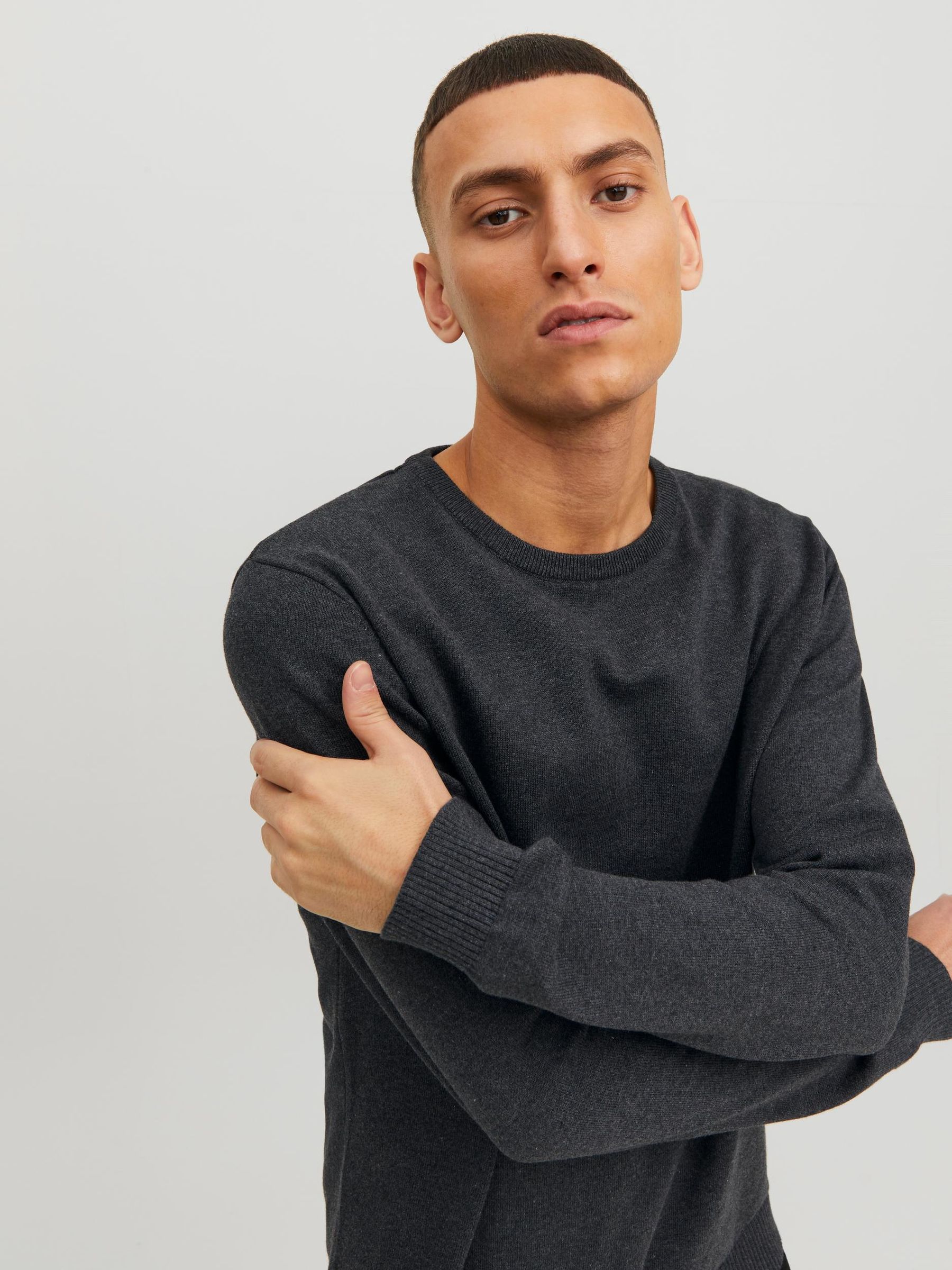 JACK&JONES_Noos2023_2813489_12137190_7.jpg Strickpullover JJEBASIC
