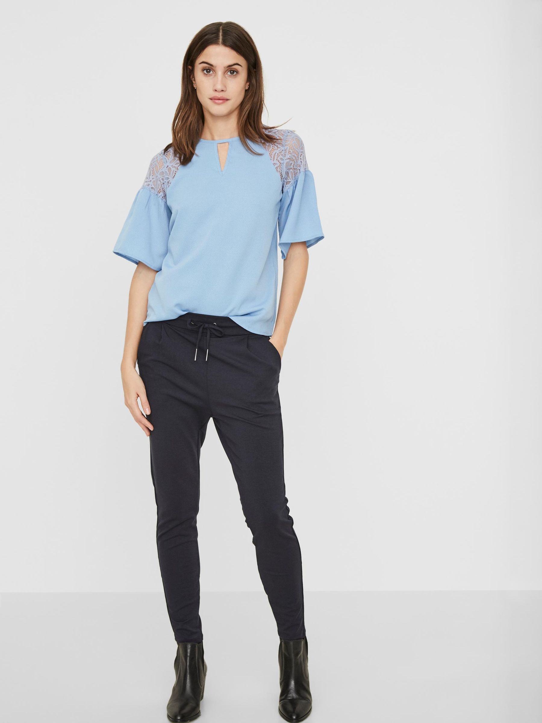 VERO-MODA_Noos2023_2773056_10197909_5.jpg Elegante Stoffhose Stretch Business Pants VMEVA