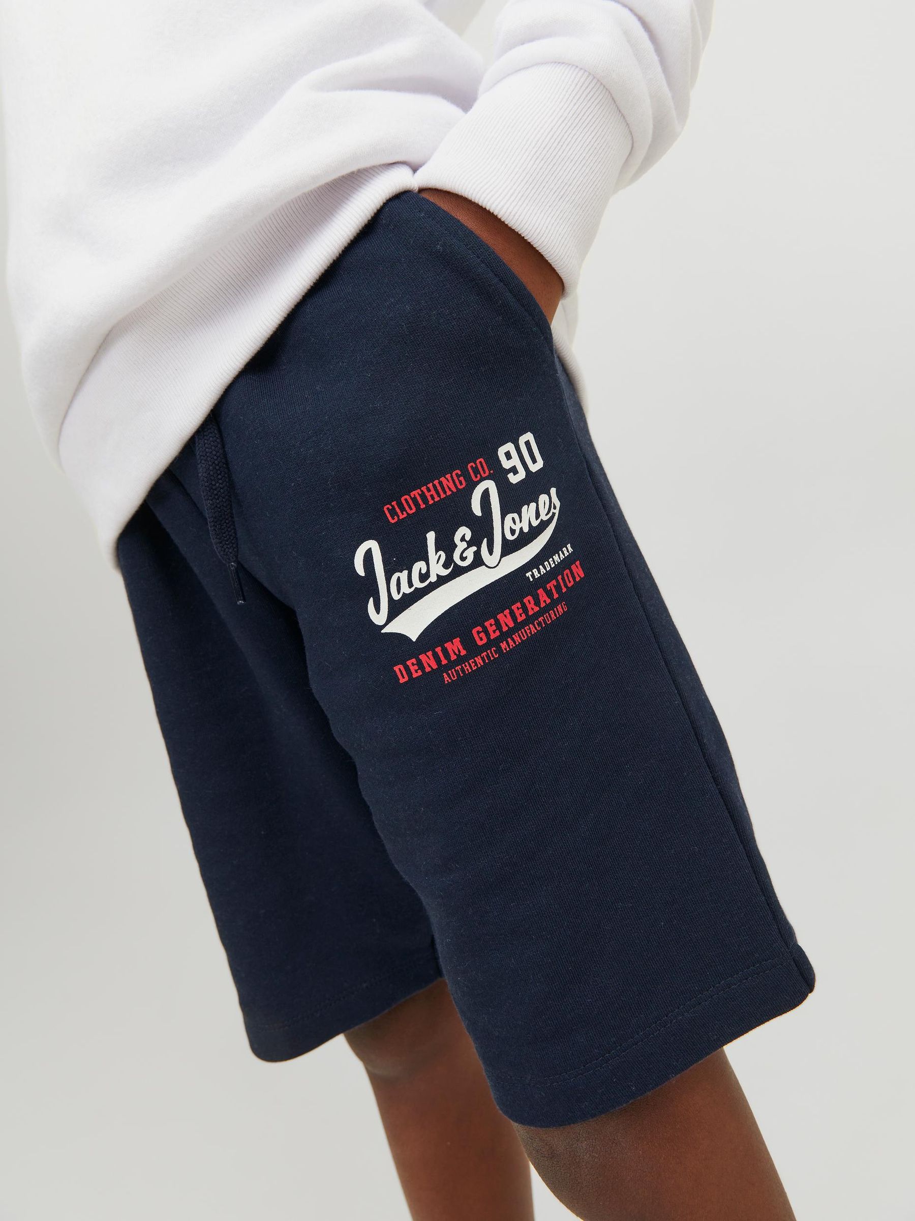 JACK&JONES_Springsummer_4091780_12224517_4.jpg Sweat Shorts JPSTLOGO