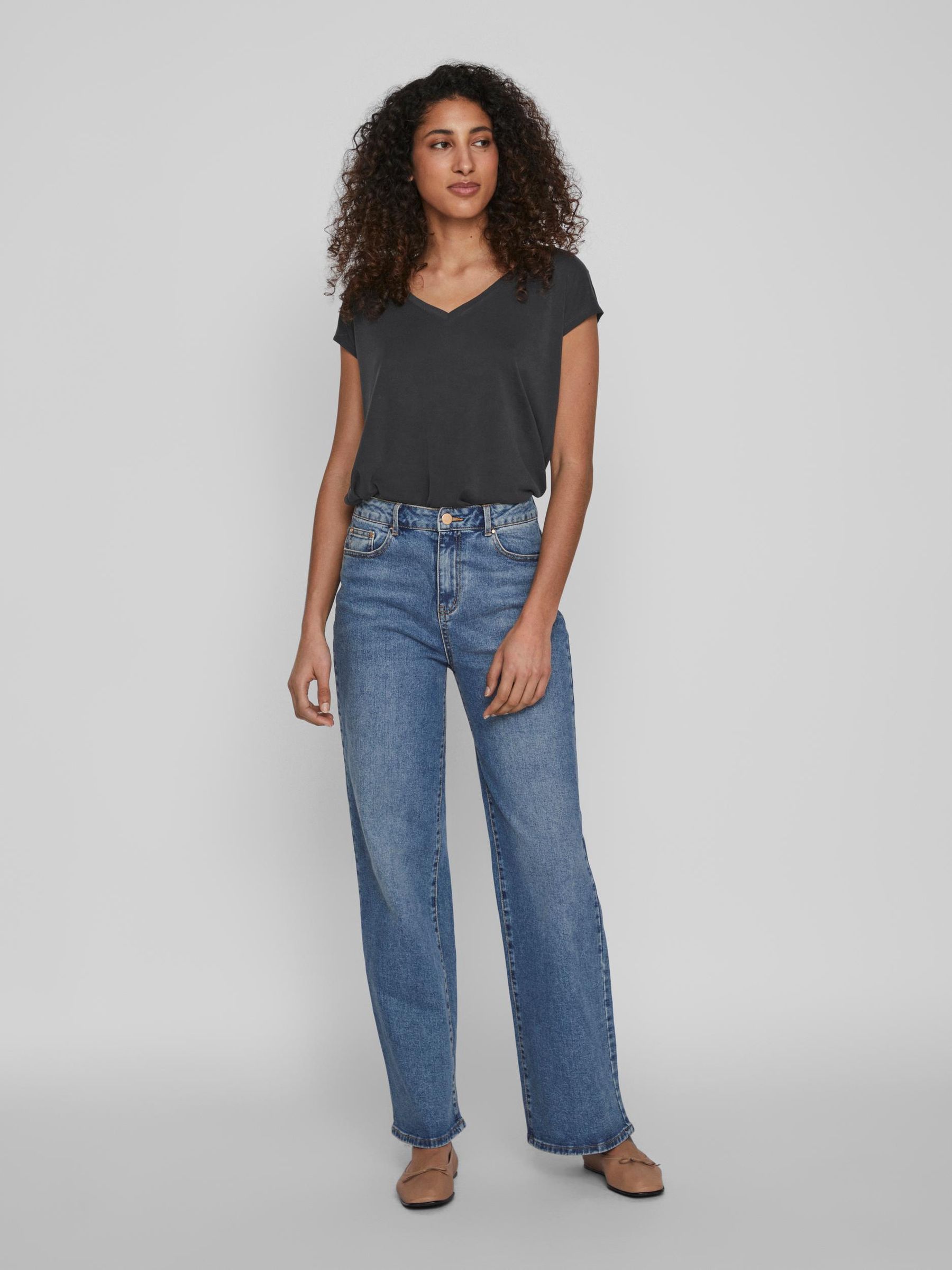 VILA_Noos2023_3954203_14074847_3.jpg Basic T-Shirt VIMODALA