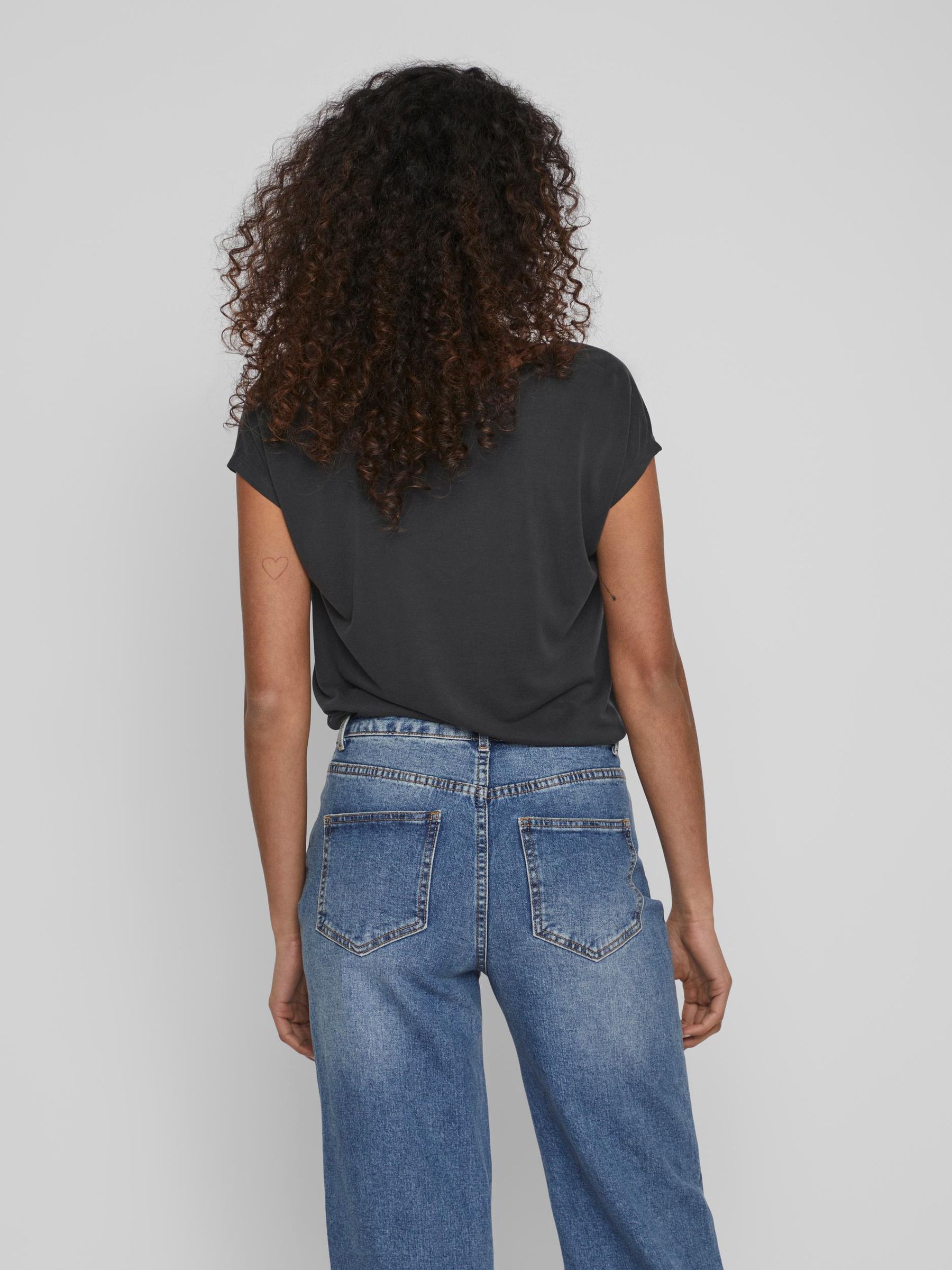 VILA_Noos2023_3954203_14074847_6.jpg Basic T-Shirt VIMODALA
