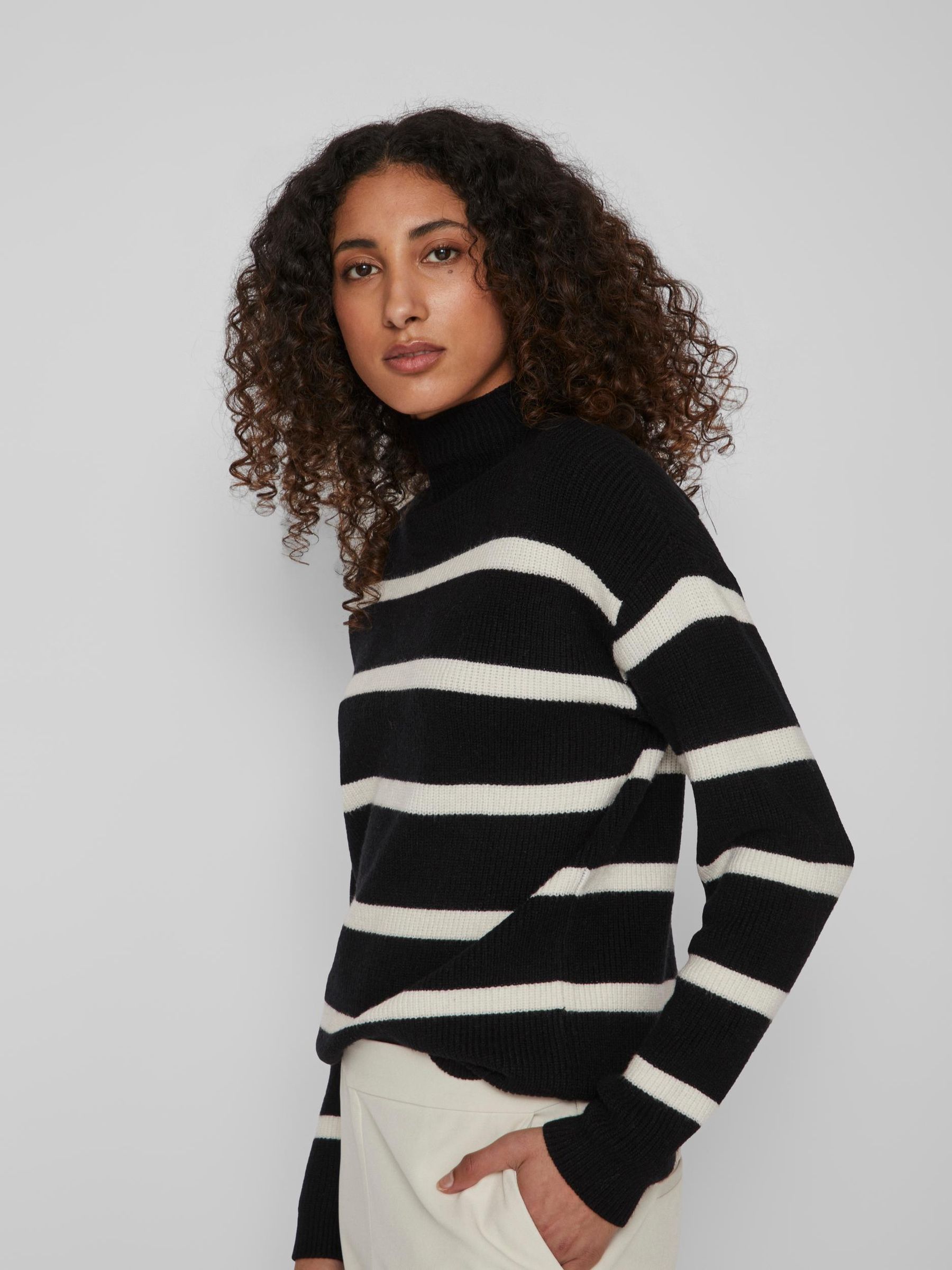 VILA_Noos2023_4358156_14091615_6.jpg Streifen Strickpullover VIRIL