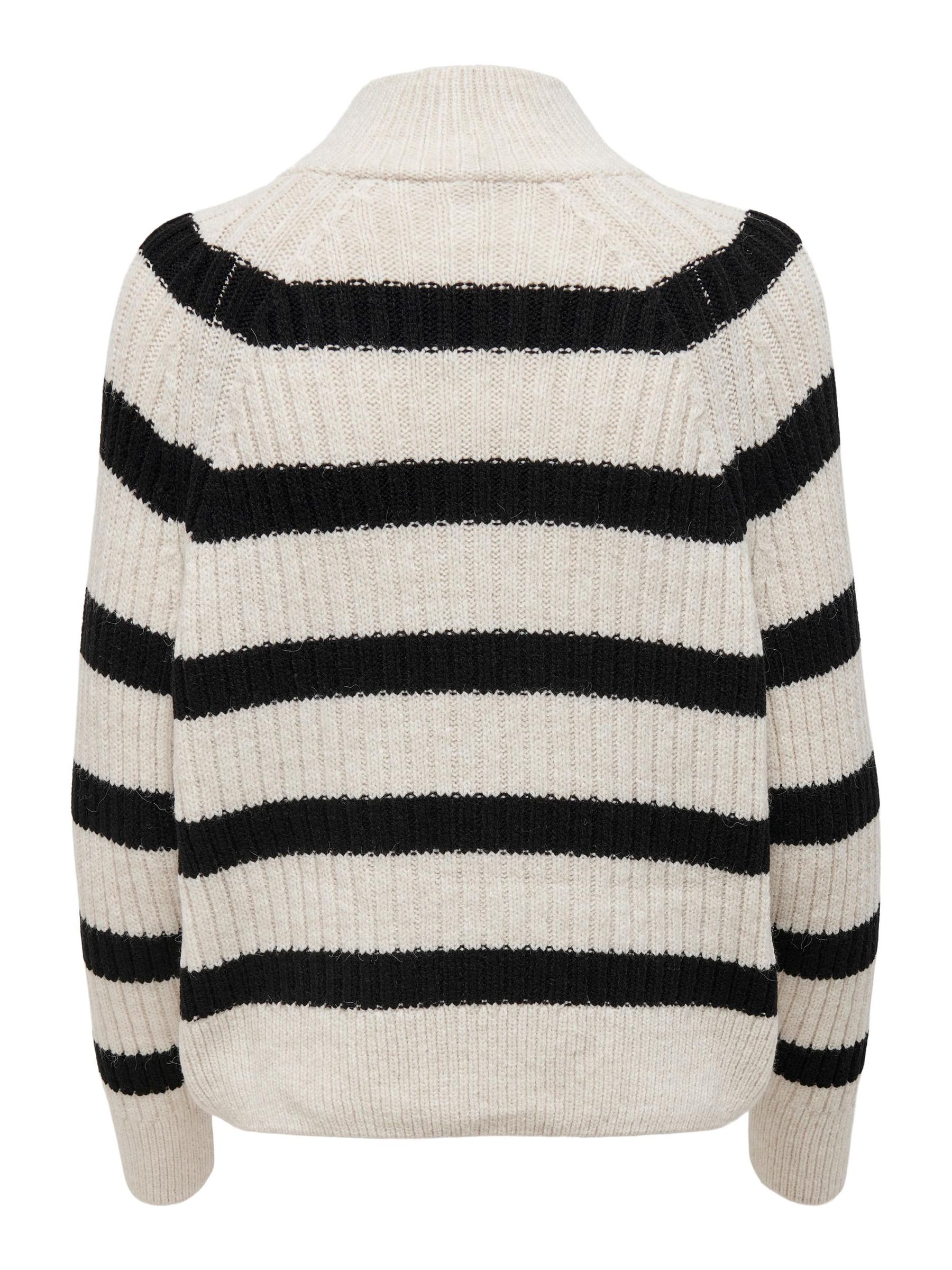 ONLY_Noos2023_3987933_15268818_2.jpg Gestreifter Strickpullover ONLLEISE