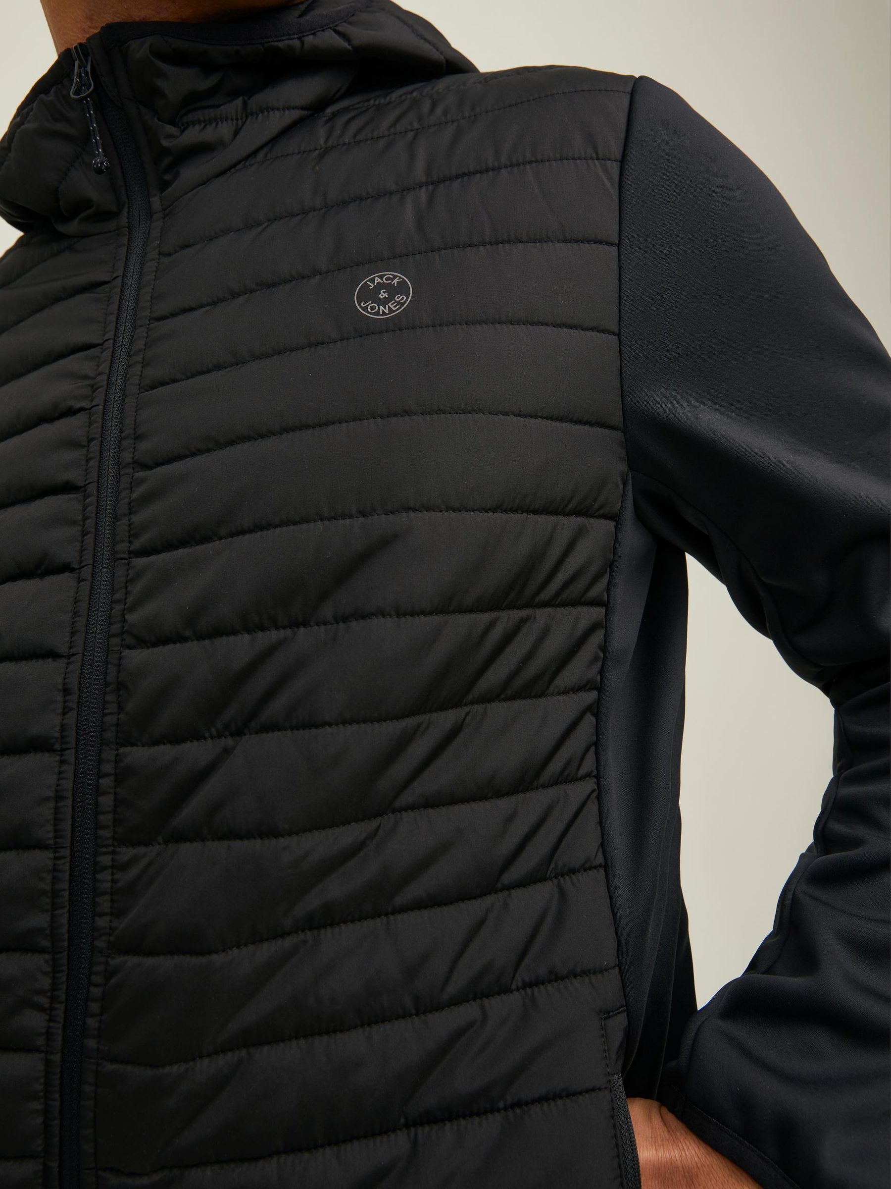 JACK&JONES_Noos2023_3909958_12182242_5.jpg Softshell Steppjacke JJEMULTI
