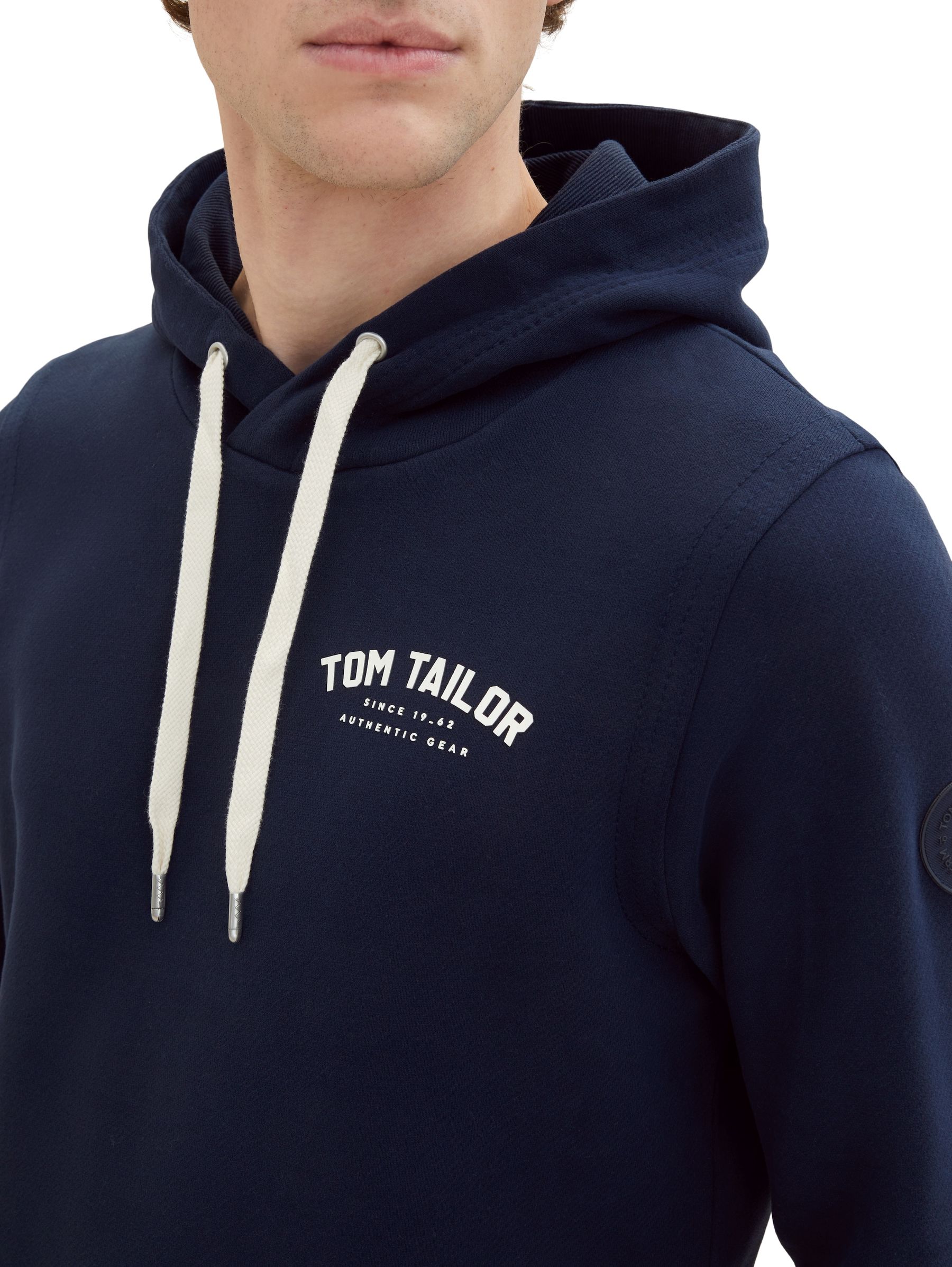 Tom-Tailor_307_10668_1037751_6.jpg Hoodie aus Baumwolle mit Label Print