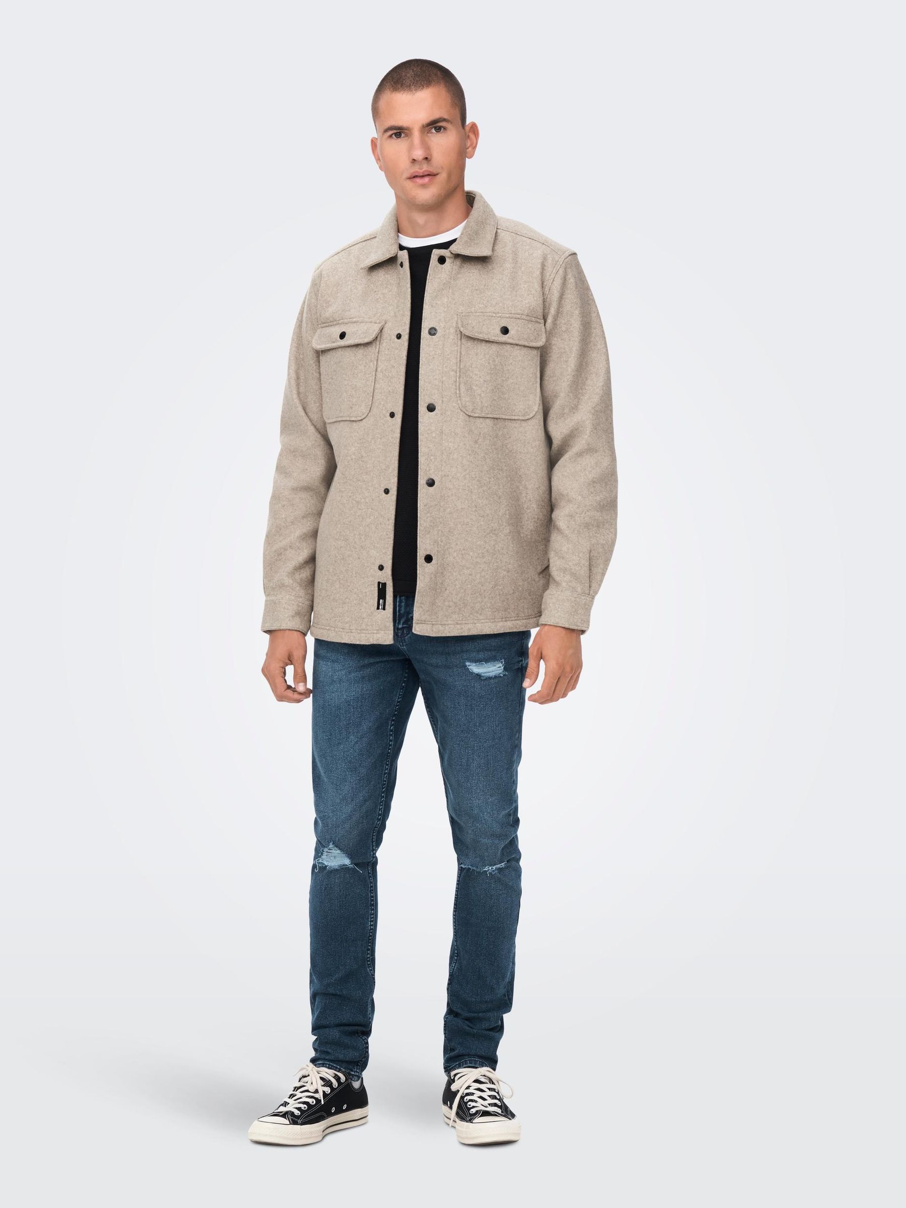 ONLY&SONS_FallWinter2023_3962795_22023564_5.jpg Lockere Freizeithemd Bluse mit Brust Taschen