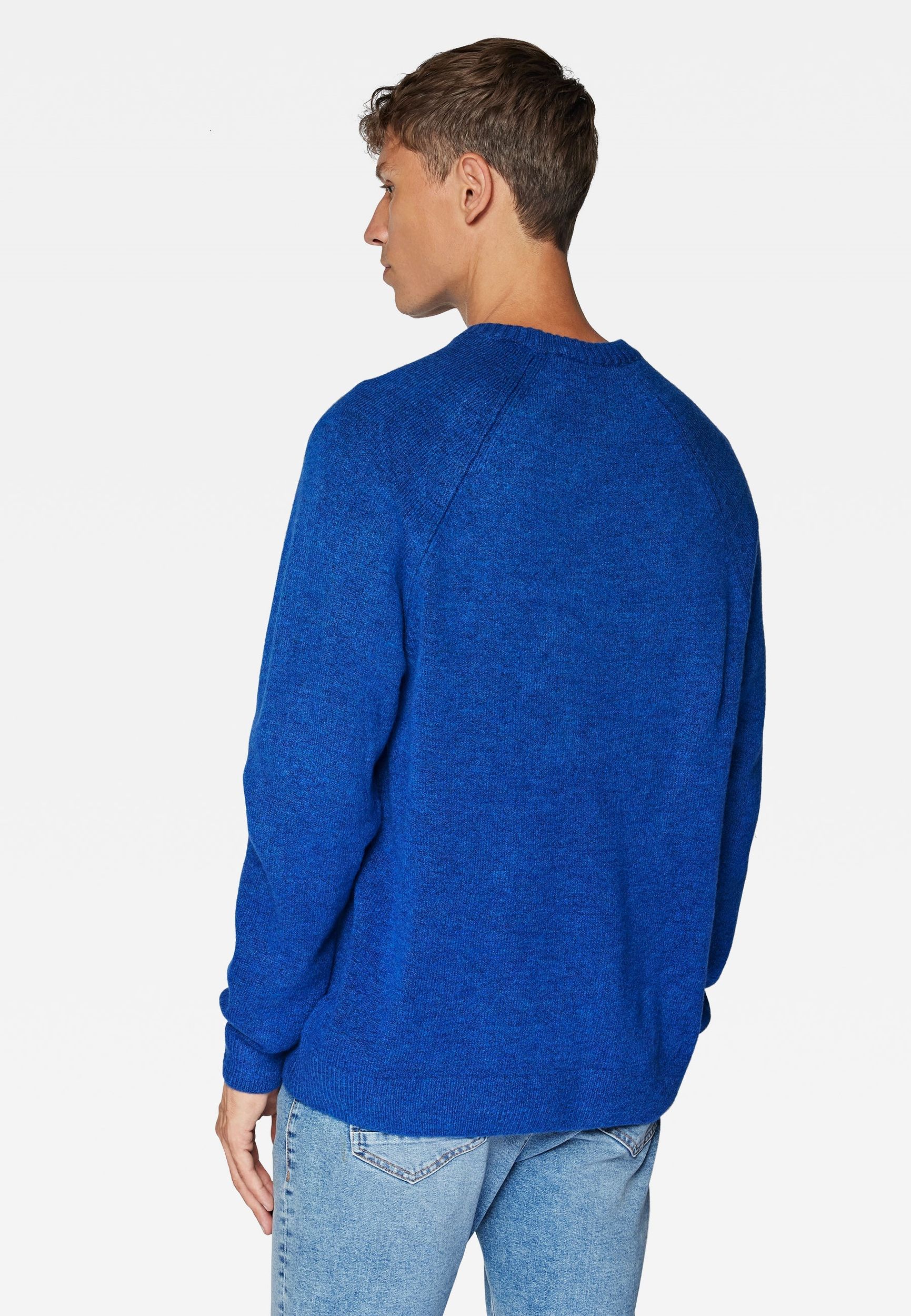 Weicher Strickpullover mit Rundhalsausschnitt Weicher Strickpullover mit Rundhalsausschnitt