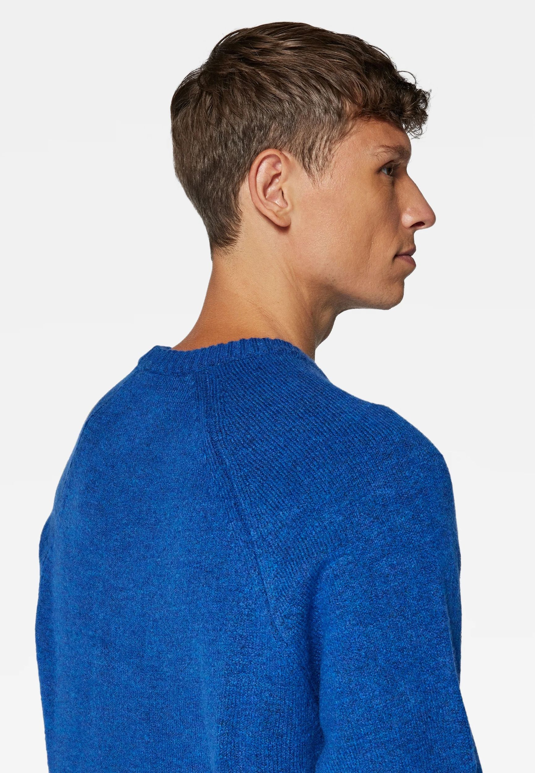 Weicher Strickpullover mit Rundhalsausschnitt Weicher Strickpullover mit Rundhalsausschnitt