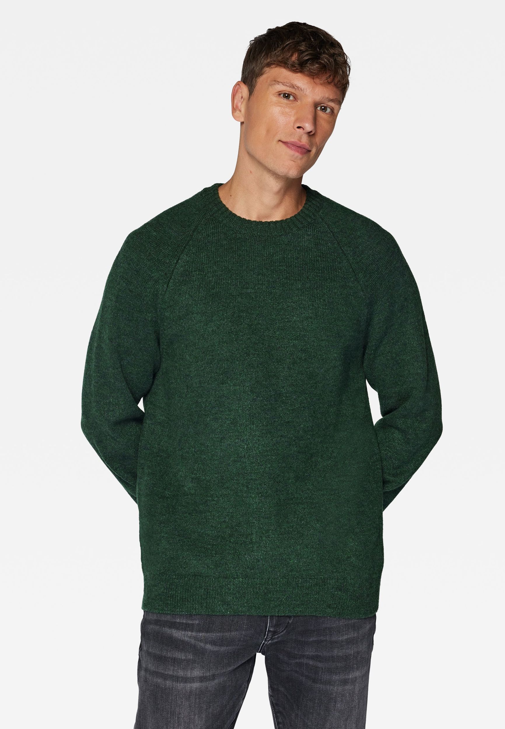 Weicher Strickpullover mit Rundhalsausschnitt Weicher Strickpullover mit Rundhalsausschnitt