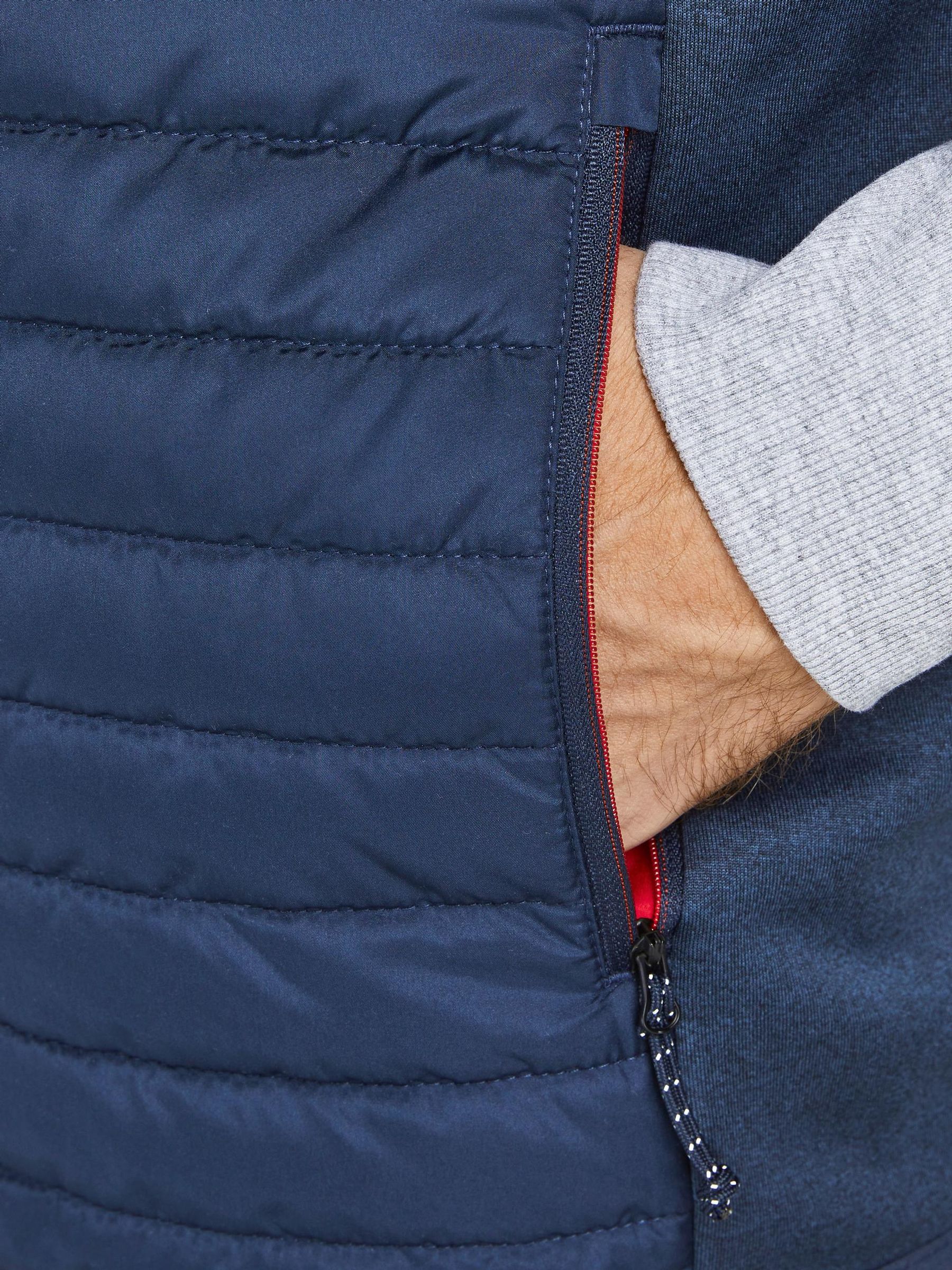 JACK&JONES_Noos2023_3774147_12200684_6.jpg Stepp Weste JJEMULTI