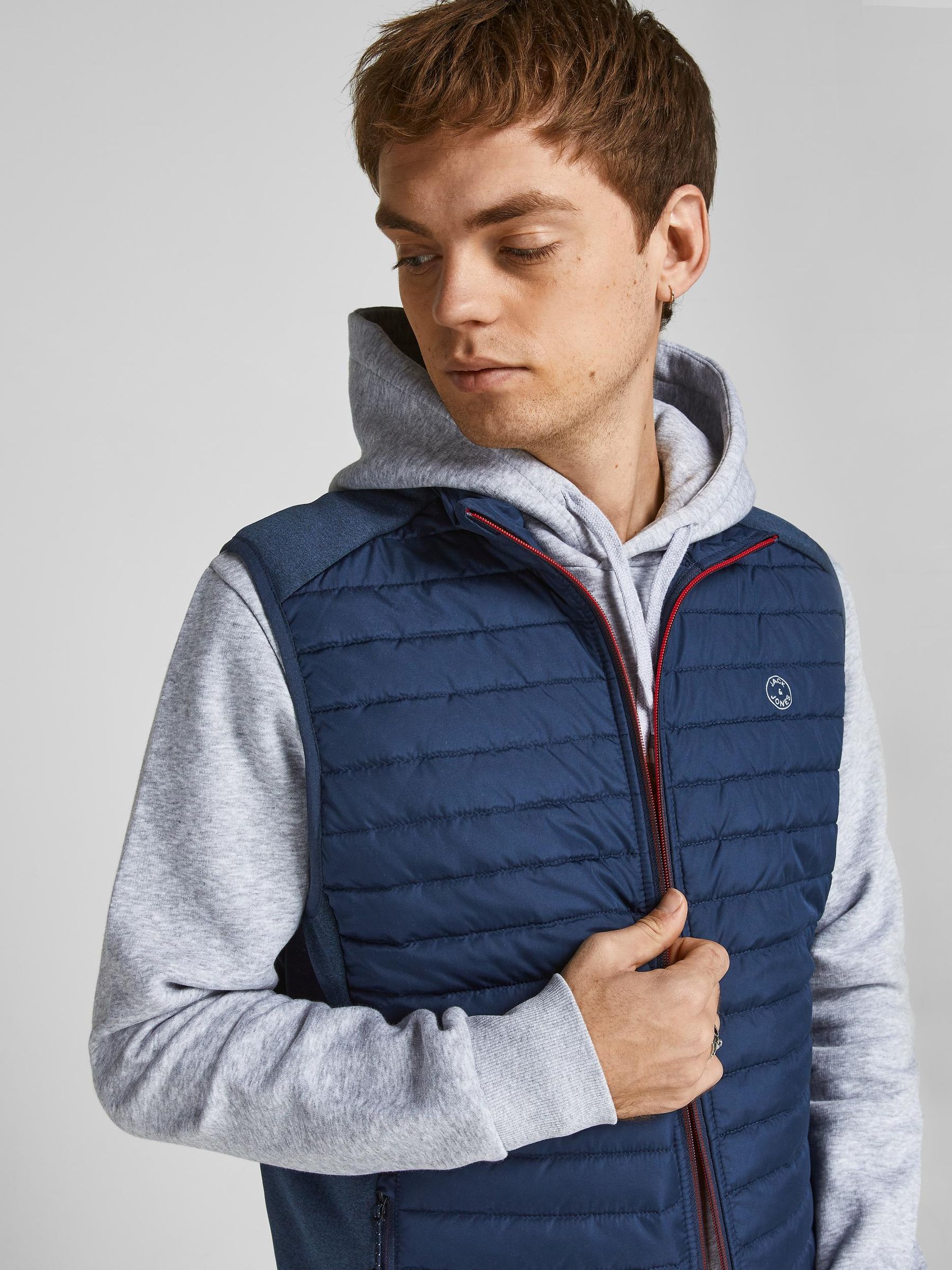JACK&JONES_Noos2023_3774147_12200684_7.jpg Stepp Weste JJEMULTI