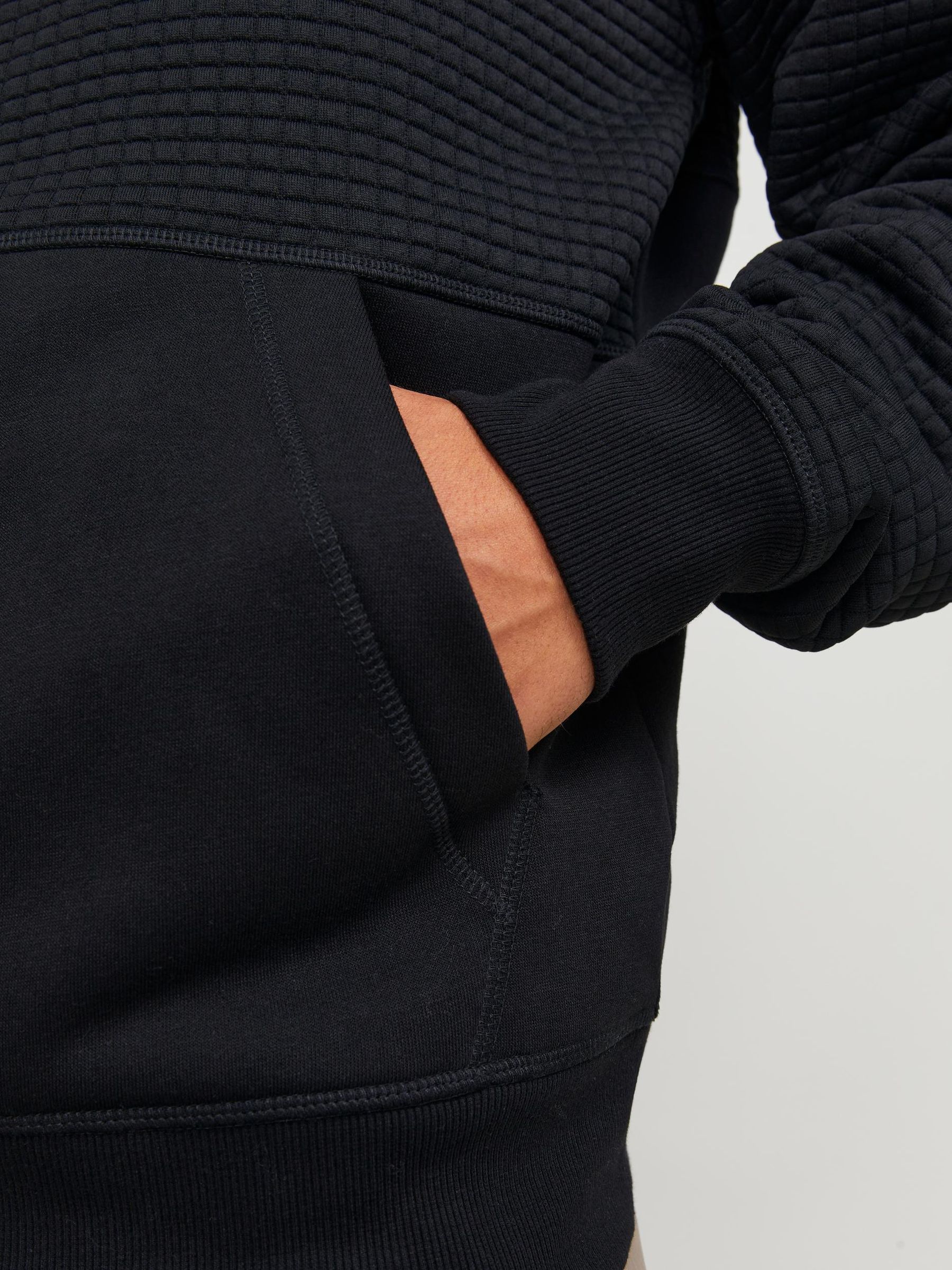 JACK&JONES_FallWinter2023_4417940_12245407_5.jpg Hoodie JCOBLACK