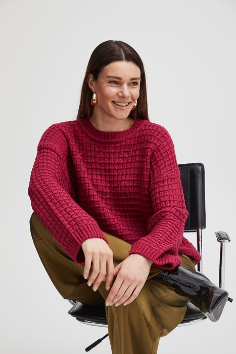 b.young b.young Gerippter Pullover Grobstrick Sweater mit Abgesetzten – Rot, Bild 3
