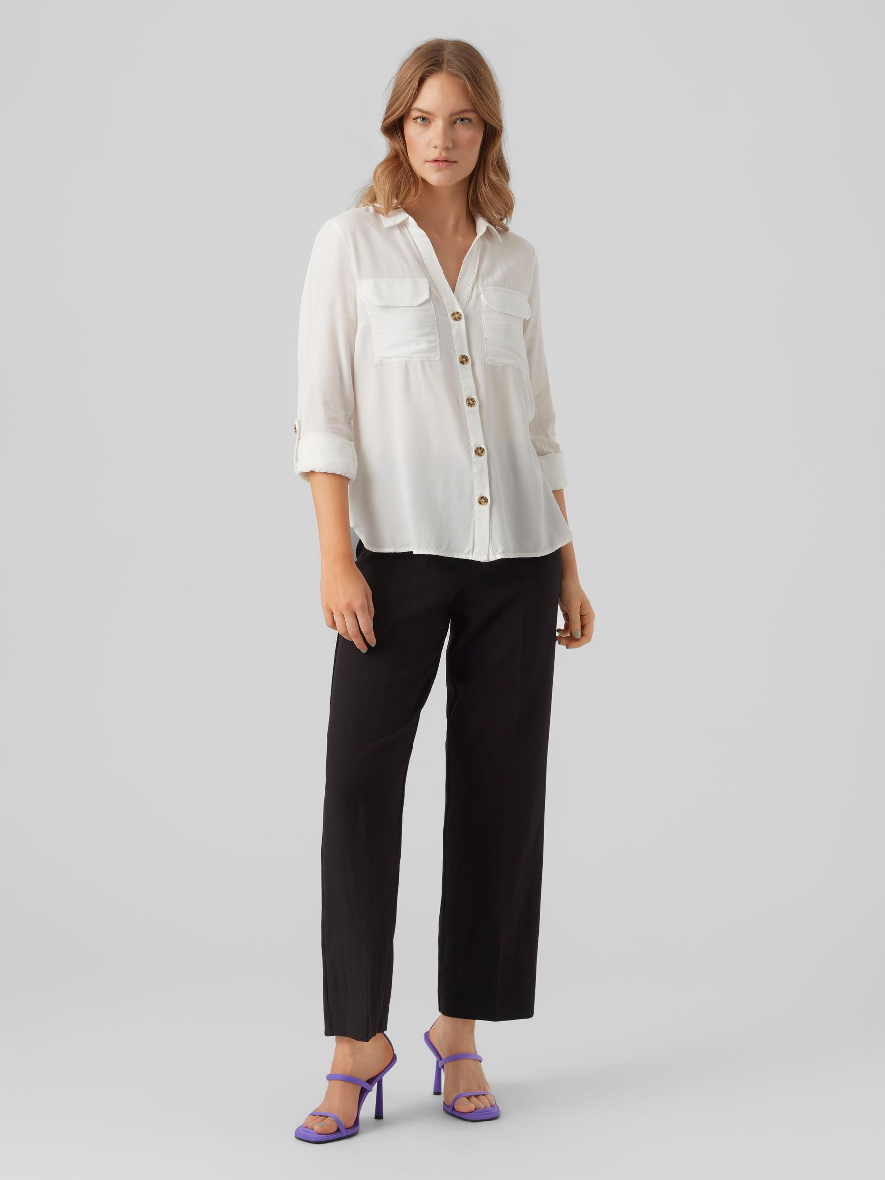 VERO-MODA_FallWinter0_4035375_10275283_4.jpg Hemd Bluse Leger mit Brusttaschen Regular 3/4 Arm Stretch Oberteil