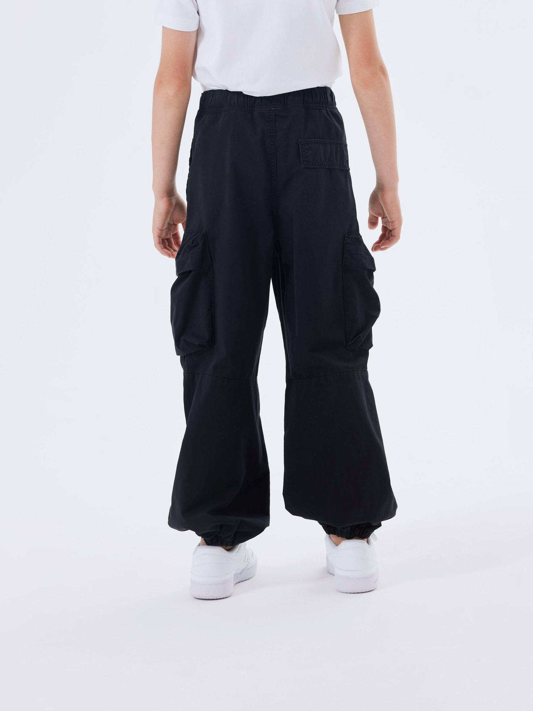 NAME-IT_SpringSummer2024_4384221_13224458_5.jpg Jogger Cargo Hose mit Gummizug Chino Pants NKMBEN