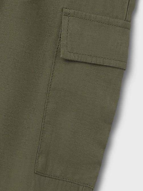 NAME-IT_NOOS2024_4239675_13218228_4.jpg Bequeme Mädchen Cargo Hose Stretch Denim Baggy Pants NKFBELLA