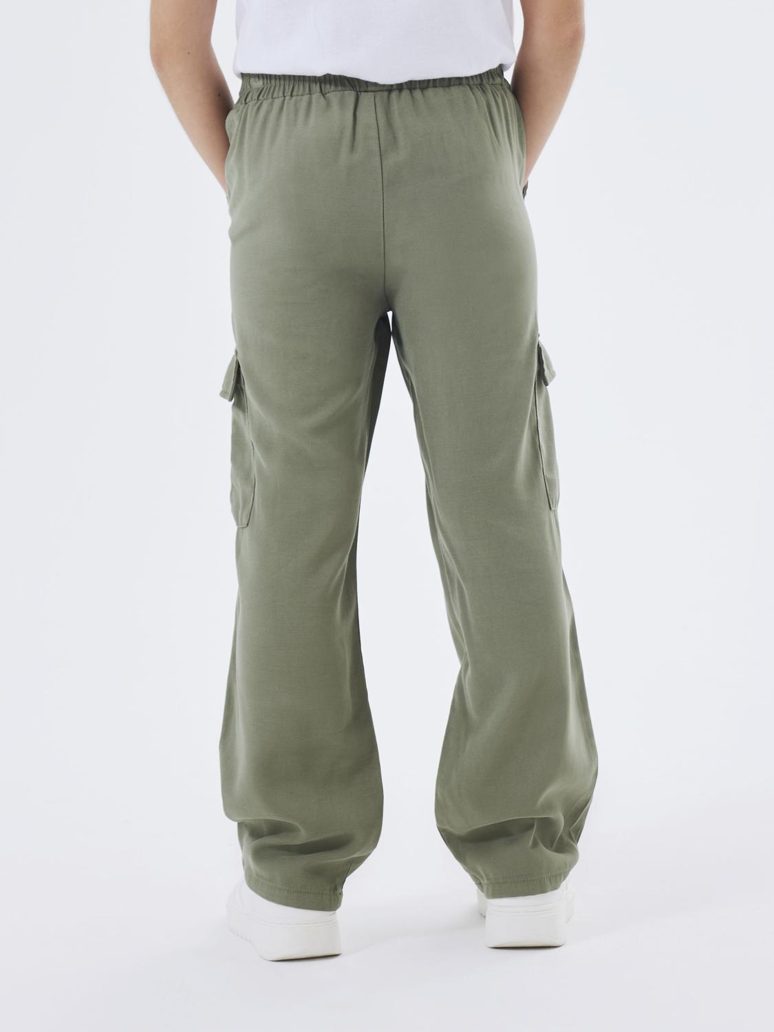 NAME-IT_NOOS2024_4239675_13218228_7.jpg Bequeme Mädchen Cargo Hose Stretch Denim Baggy Pants NKFBELLA