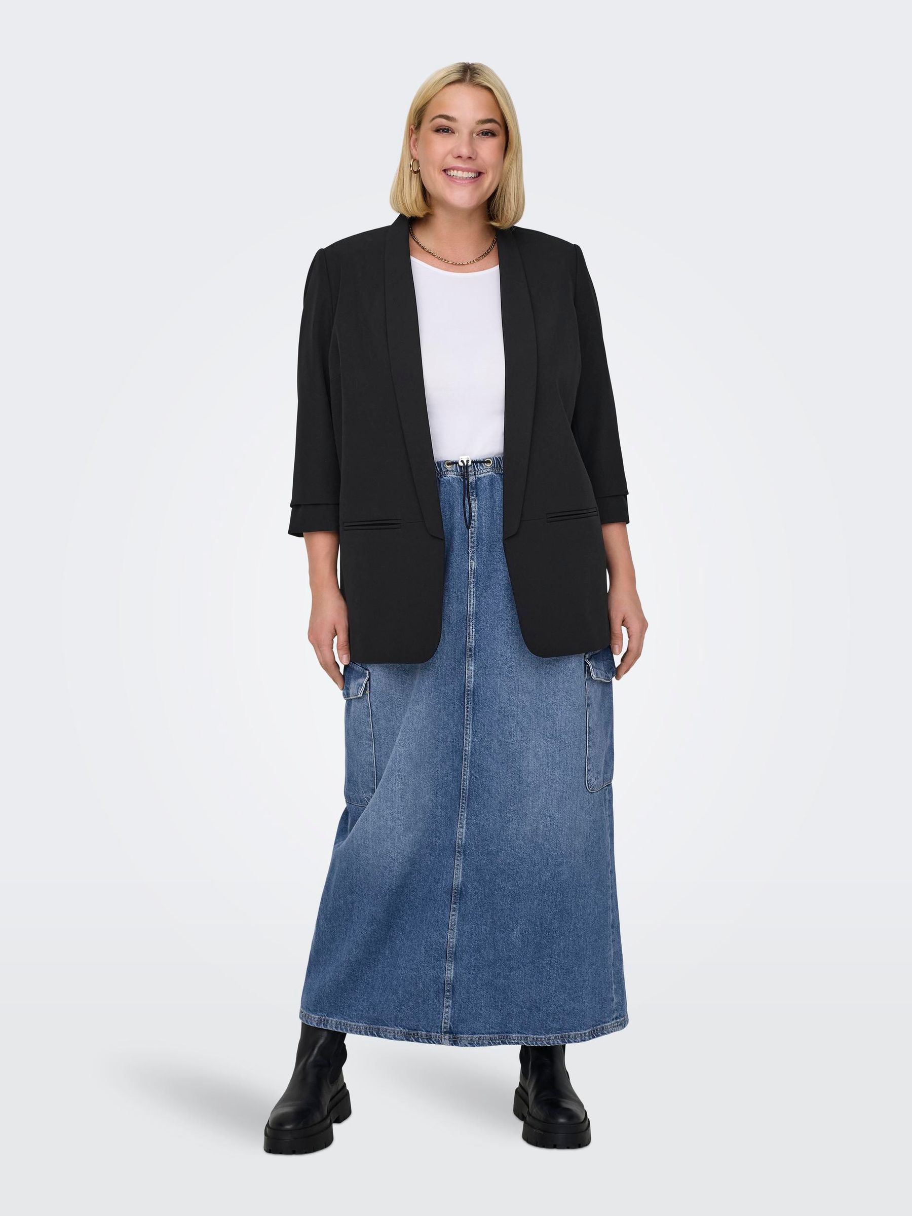 ONLY-CARMAKO_Noos2023_4463593_15300514_5.jpg Plus Size Jacket Blazer Zeitloser Stil mit Reverskragen CARELLY