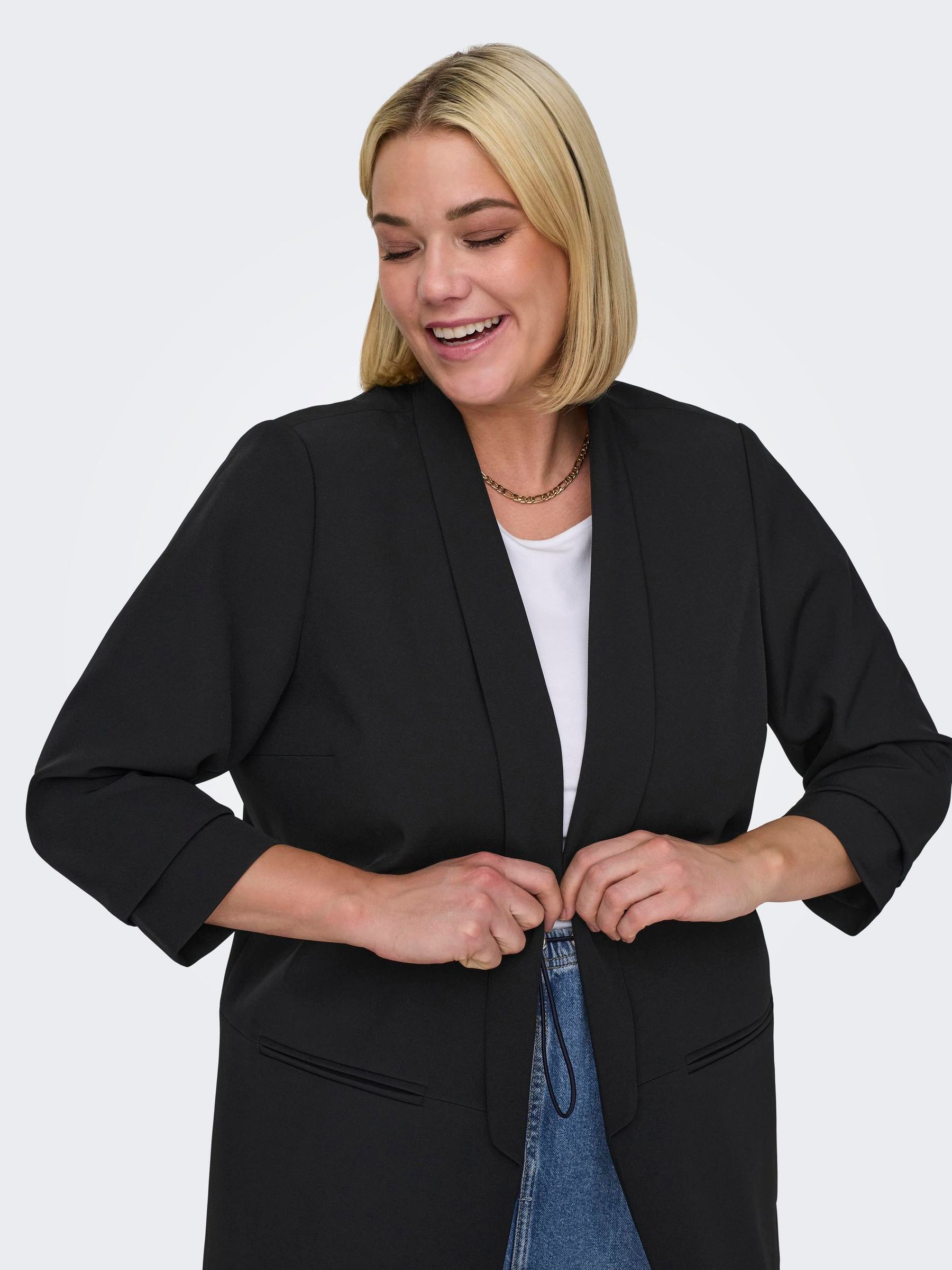 ONLY-CARMAKO_Noos2023_4463593_15300514_7.jpg Plus Size Jacket Blazer Zeitloser Stil mit Reverskragen CARELLY