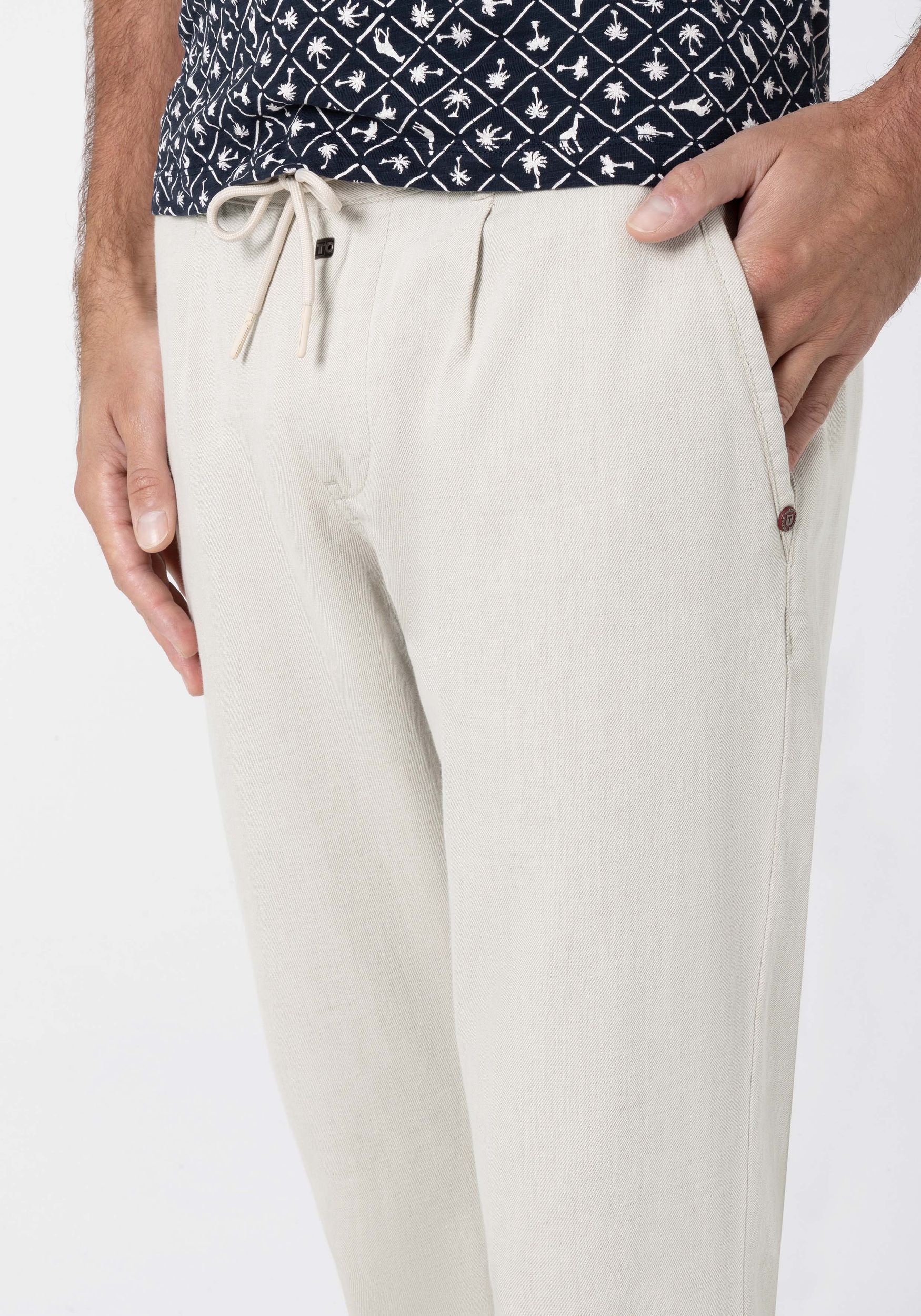 TIMEZONE-Gmb_241_2036_26-10078-00-1170_5.jpg Chino Stoff Hose Leinen Denim Jogger Pants mit Tunnelzug