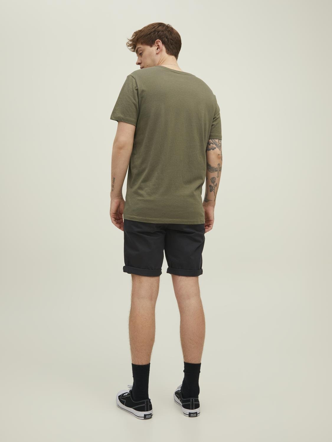 JACK&JONES_SpringSummer2020_3236234_12165604_7.jpg Herren Shorts Mid Waist Chino Midi Bermuda Pants