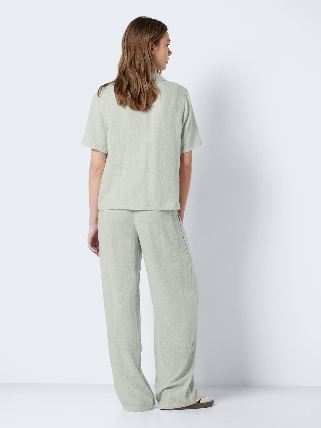 NOISY-MAY_NOOS2024_4475023_27028730_6.jpg Top Lässiges Polokragen Shirt Bequeme Kurzarm Bluse