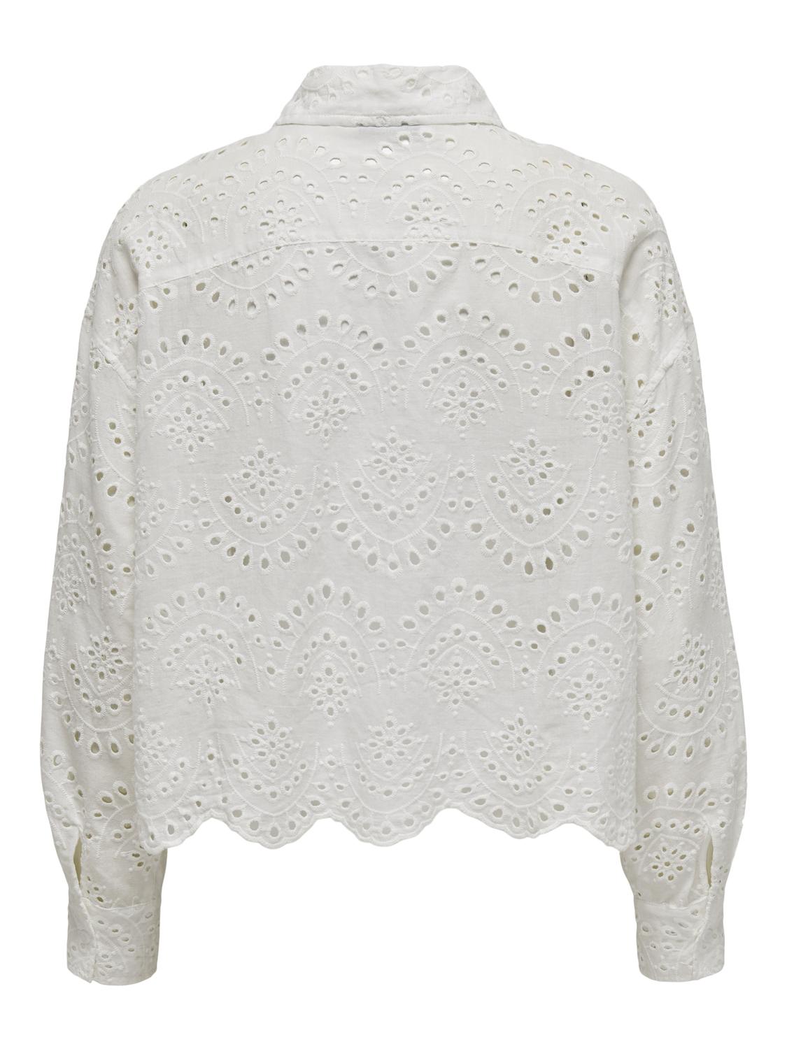 ONLY_SpringSummer2024_3996101_15269568_2.jpg Bluse lockeres Muschelsaum Hemd