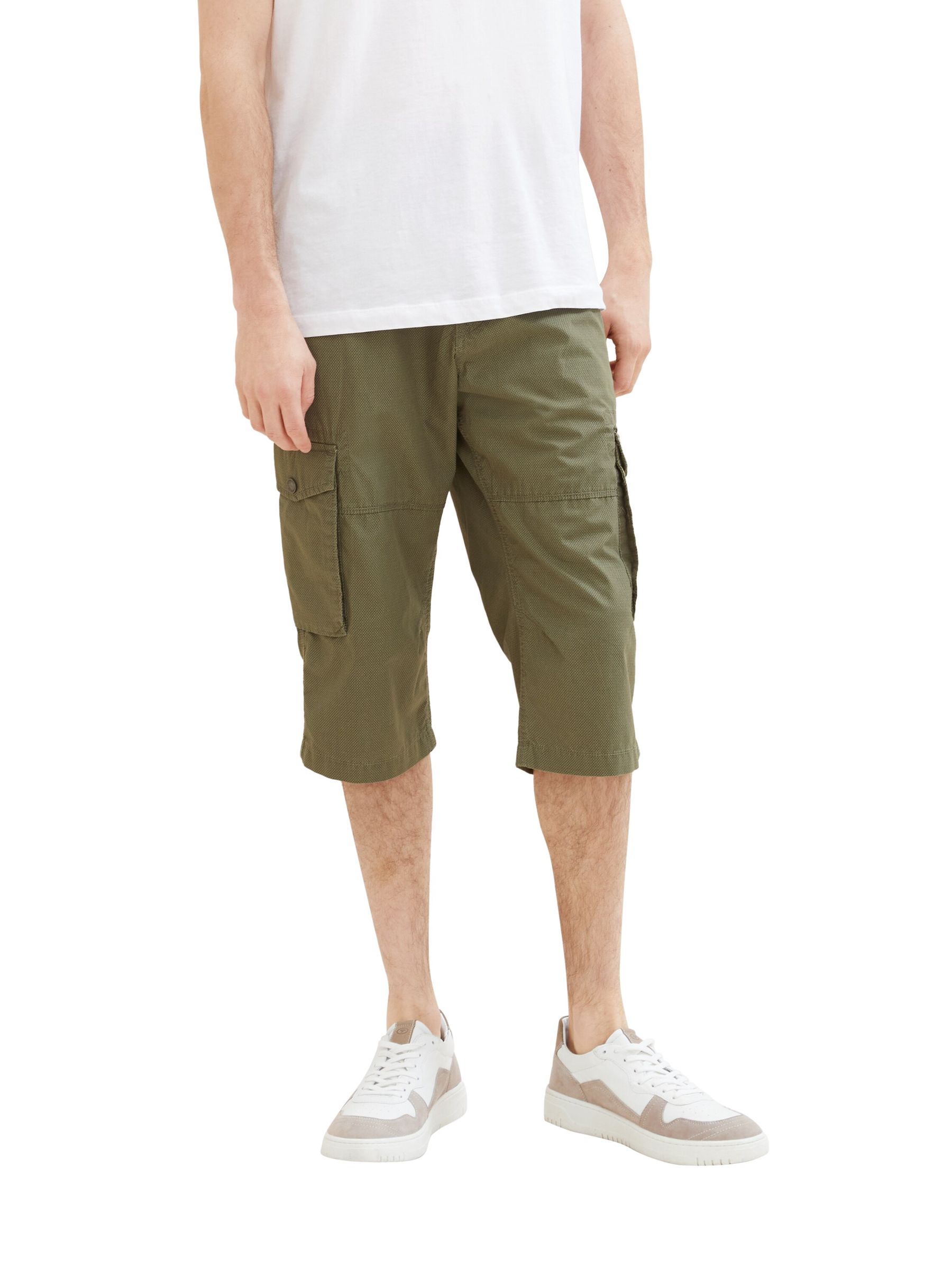 Tom-Tailor_202406_34696_1040225_2.jpg Shorts Max Fit Hose Seitliche Taschen